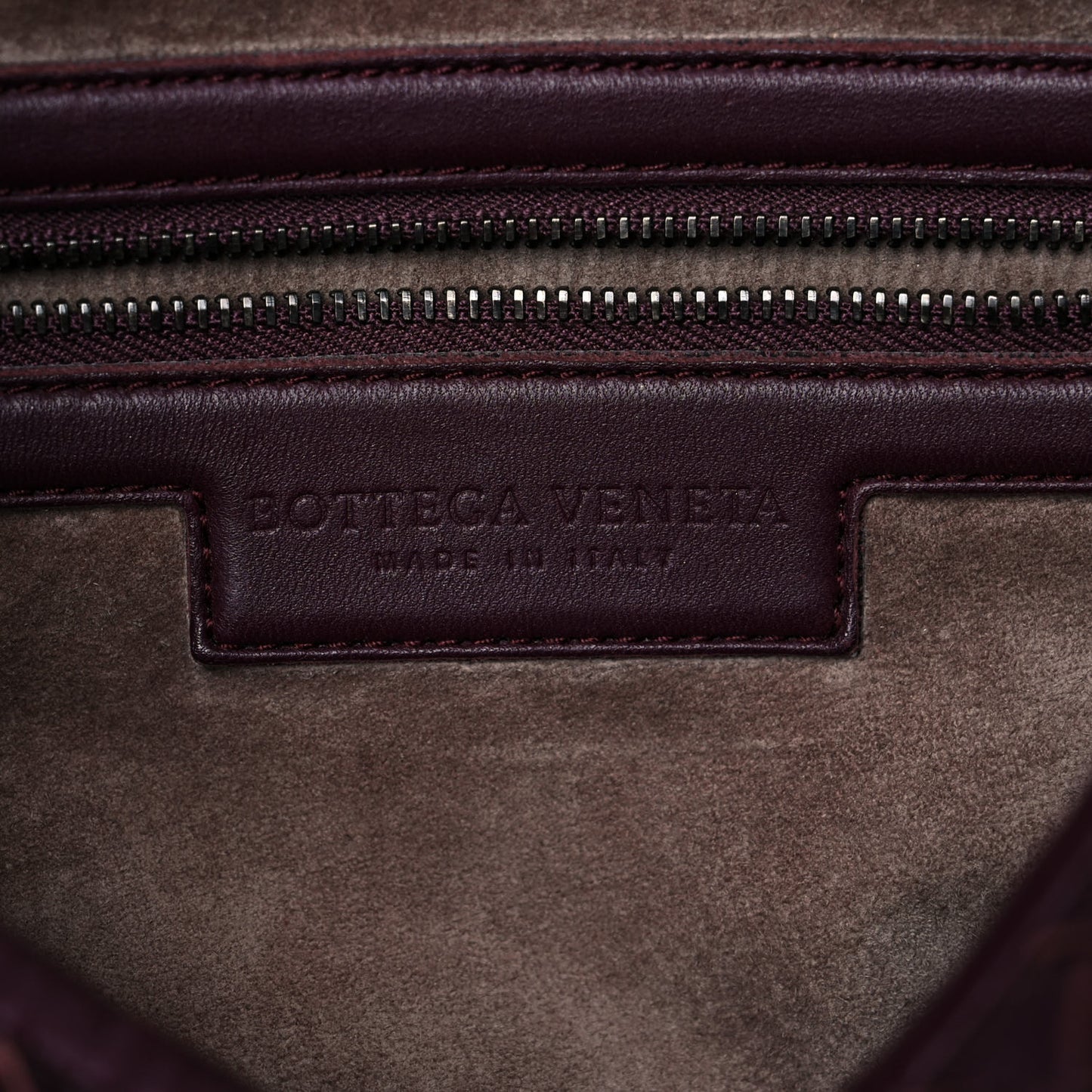 Nappa Intrecciato Medium Veneta Hobo Aubergine