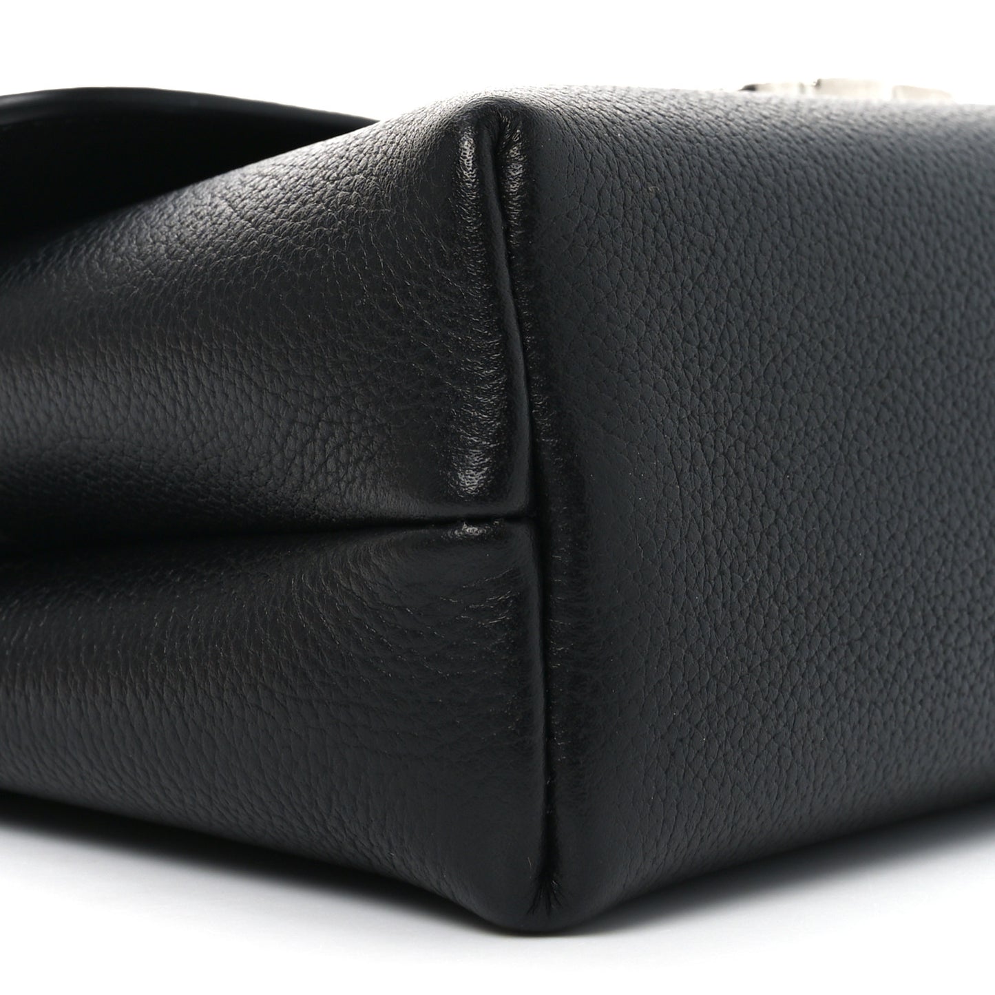 Supple Calfskin Teen Victoire Black