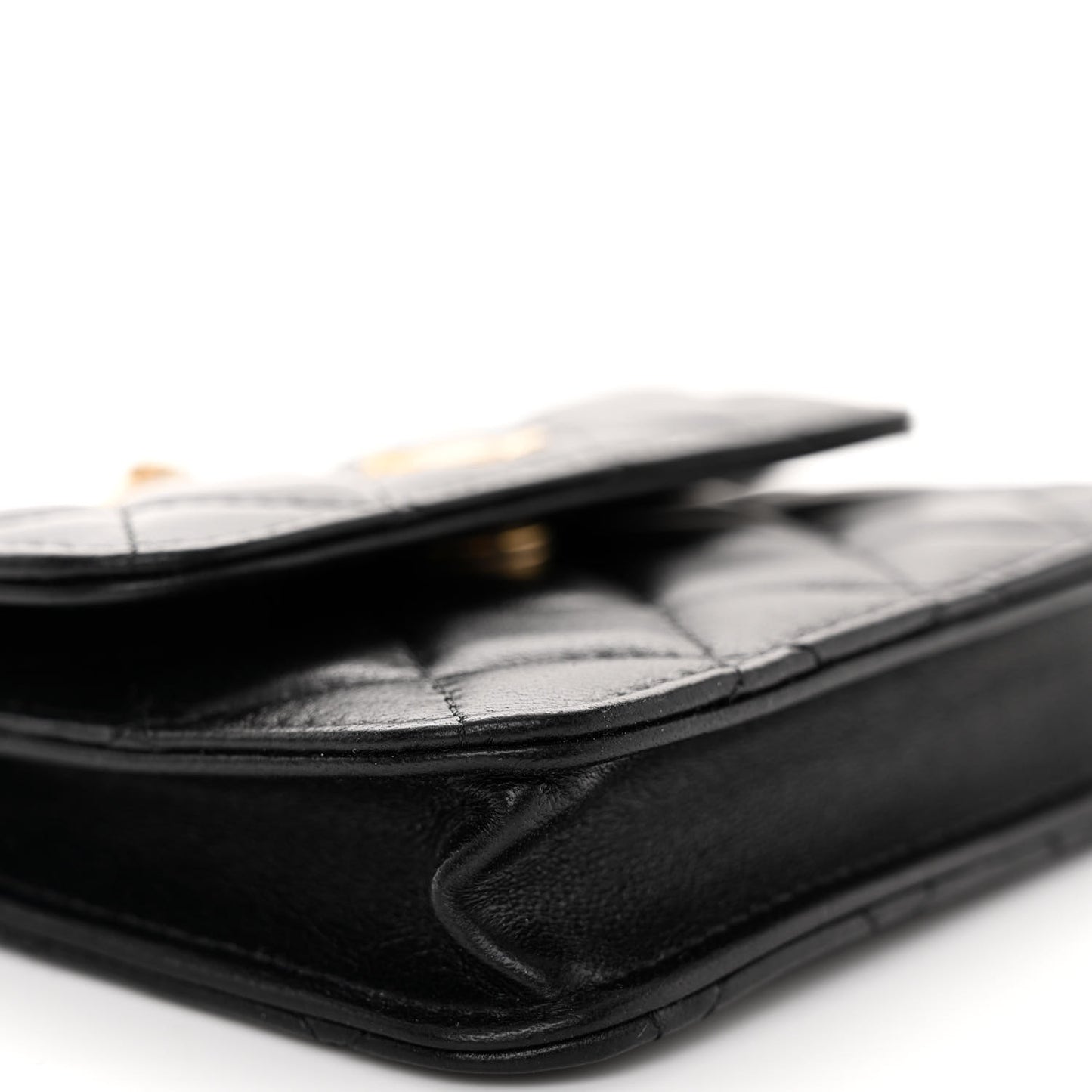 Lambskin Quilted Pearl Crush Clutch With Chain Black