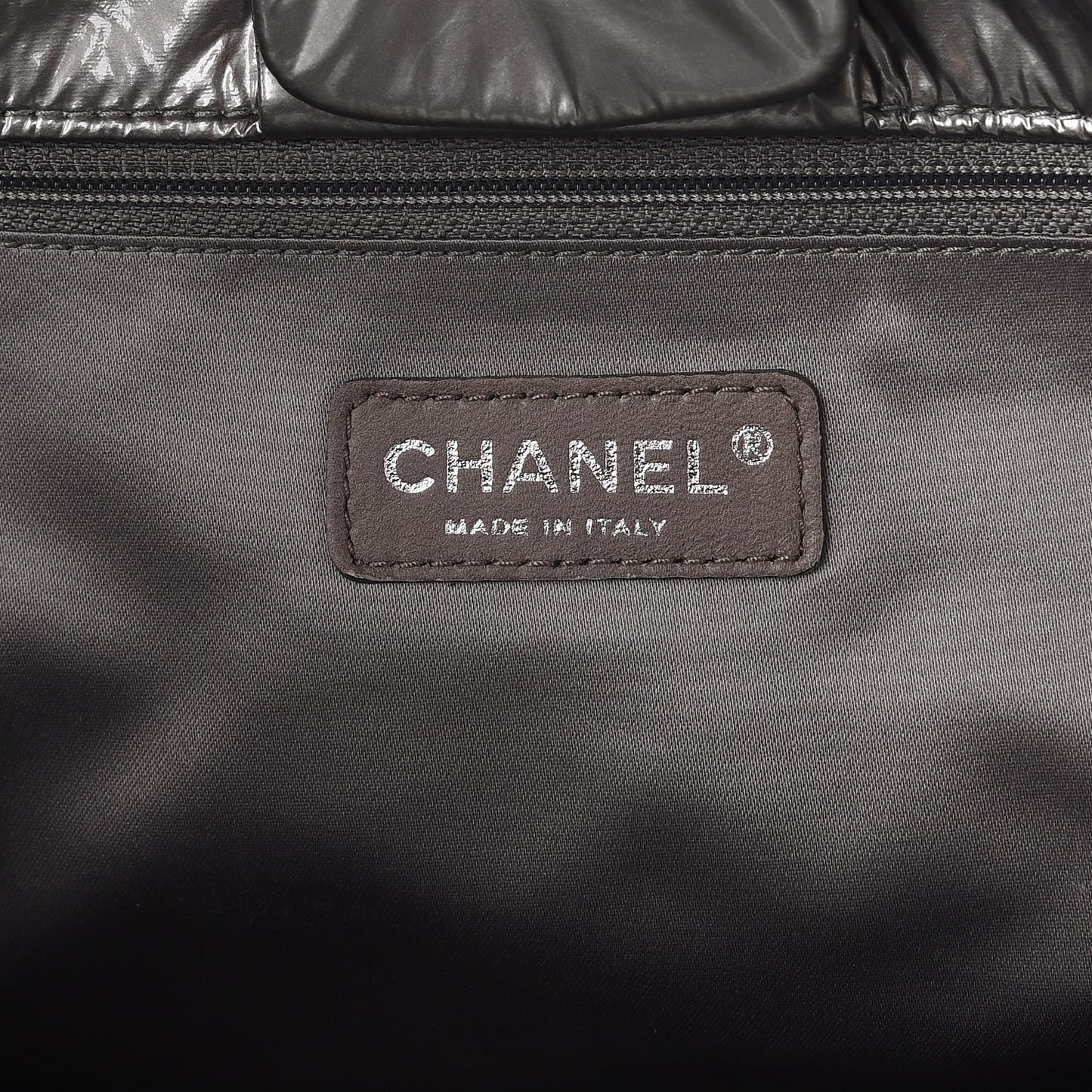 Vinyl Graphic Edge Accordion Flap Bag Silver