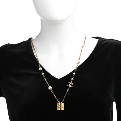 Chanel Crystal Pearl Airpod Necklace Gold 2 of 6