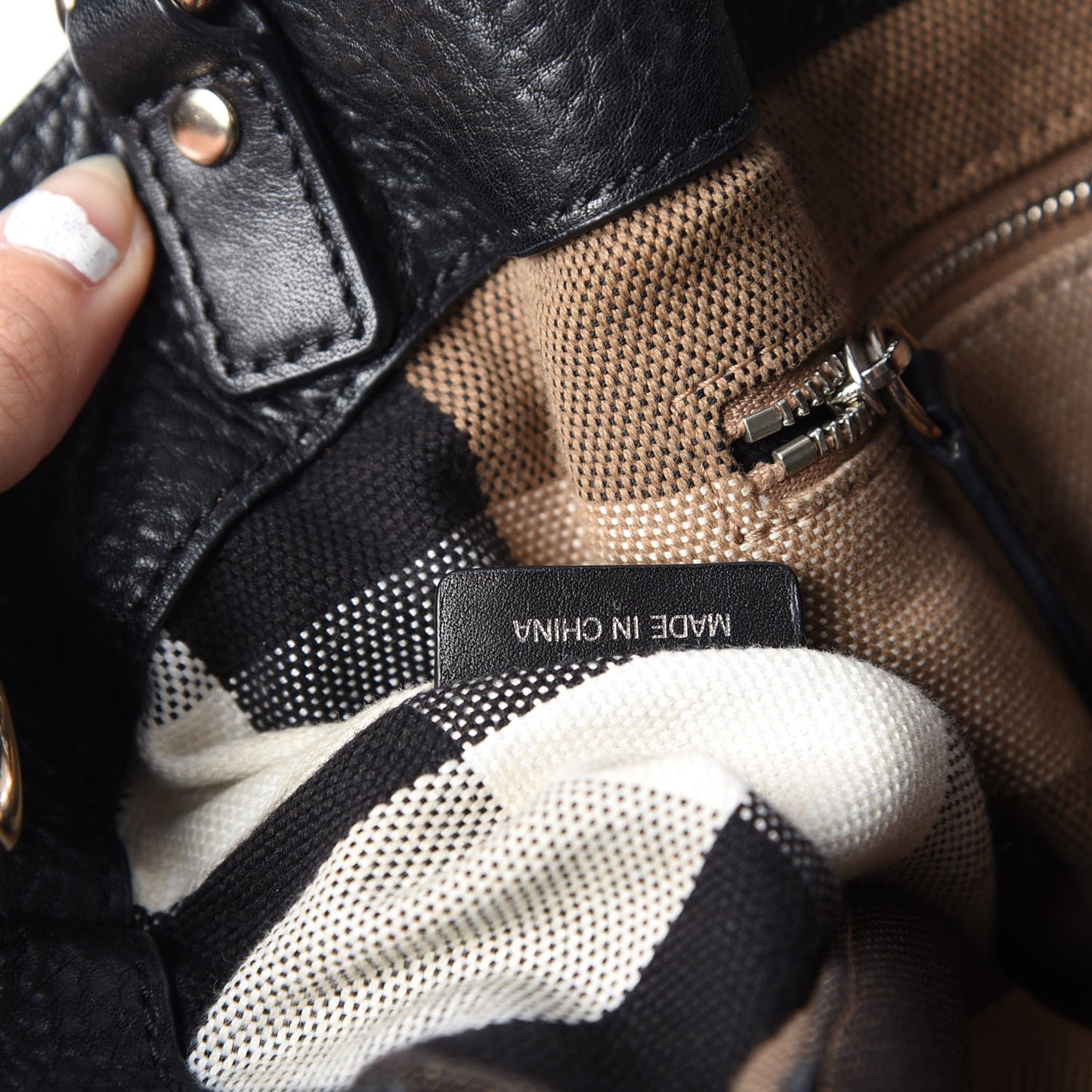 Grainy Calfskin House Check Small Maidstone Black