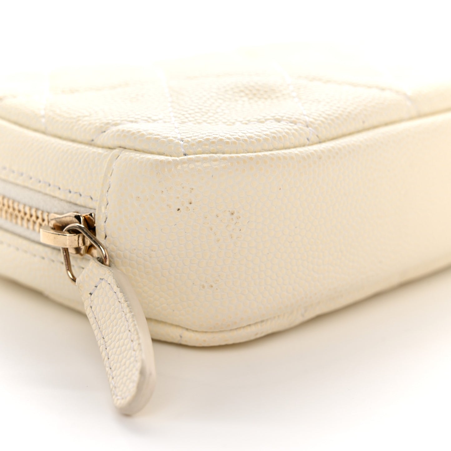 Caviar Quilted Small Curvy Pouch Cosmetic Case White