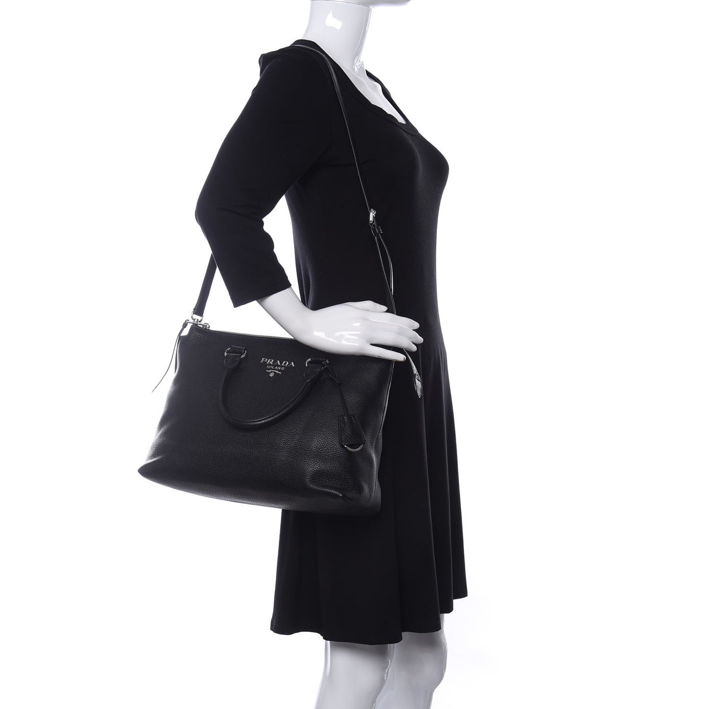Vitello Daino Tote Black