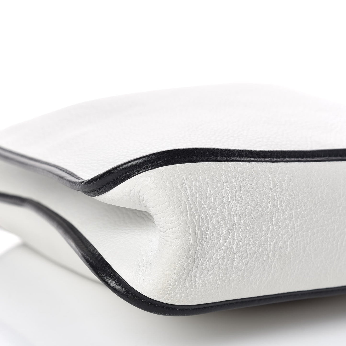 Taurillon Clemence Vespa PM White Black