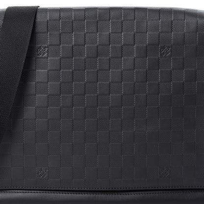 Louis Vuitton Damier Infini District MM Onyx 6 of 9