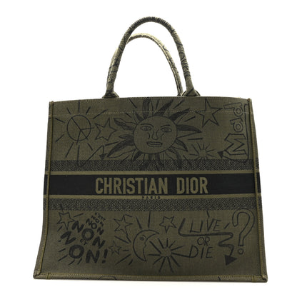 Christian Dior Canvas Embroidered Graffiti Book Tote Vert 1 of 9