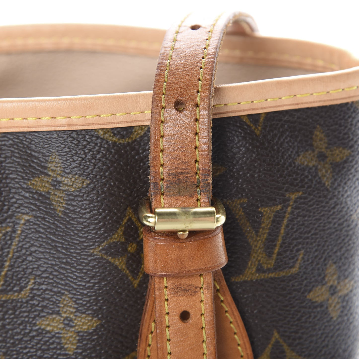 Monogram Petit Bucket 23