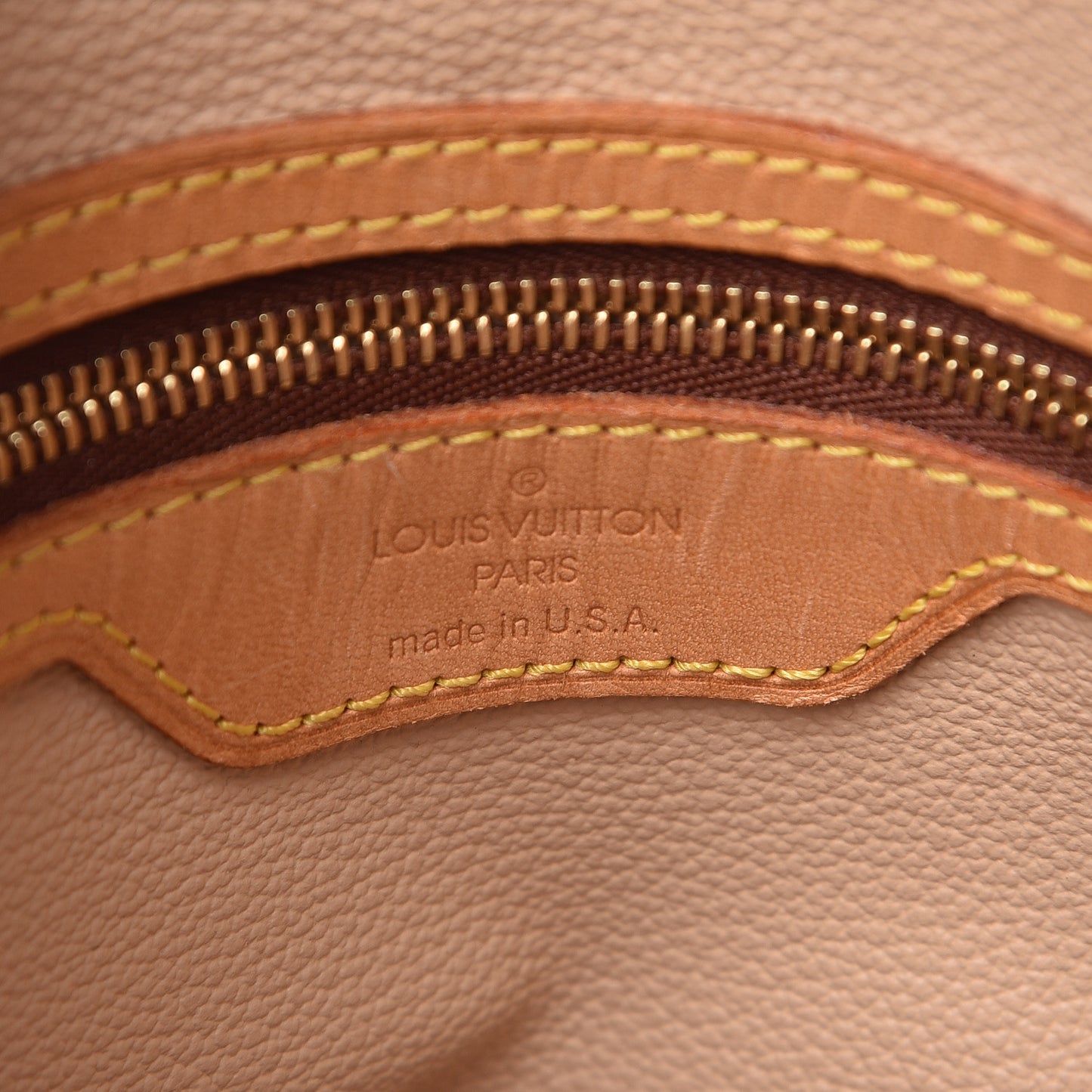 Monogram Petit Bucket 23