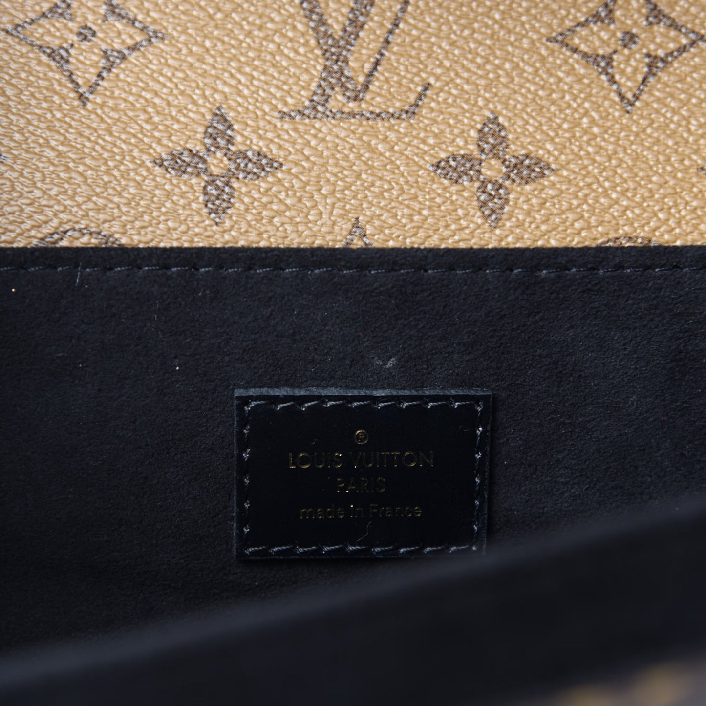 Reverse Monogram Pochette Metis