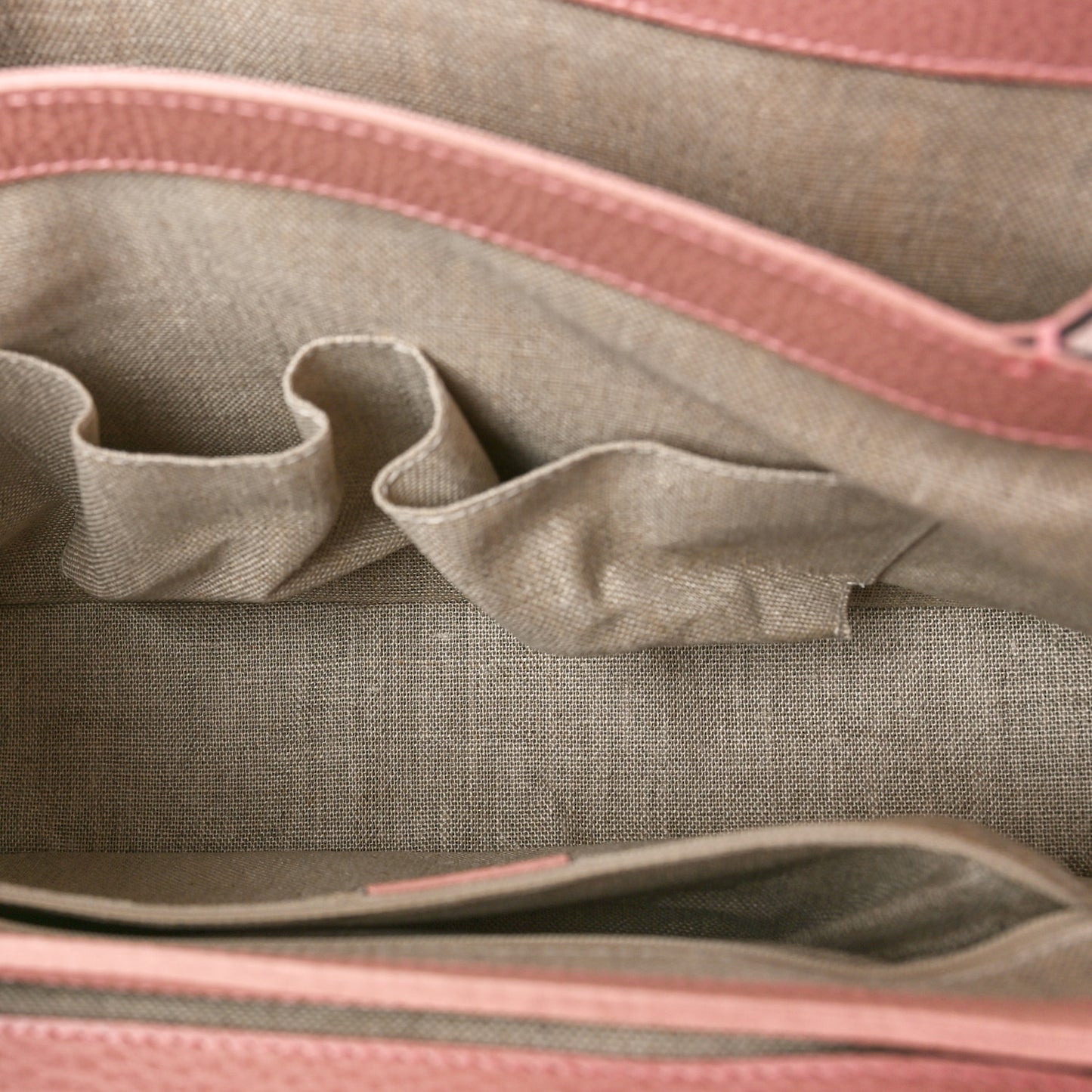 Dollar Calfskin Medium Interlocking G Top Handle Shoulder Bag Soft Pink