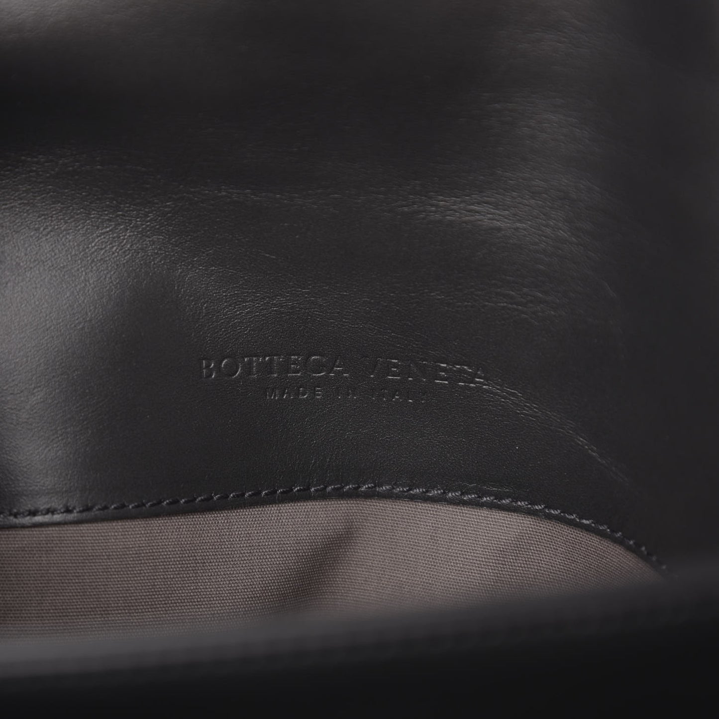 Nappa Intrecciato VN Briefcase Black