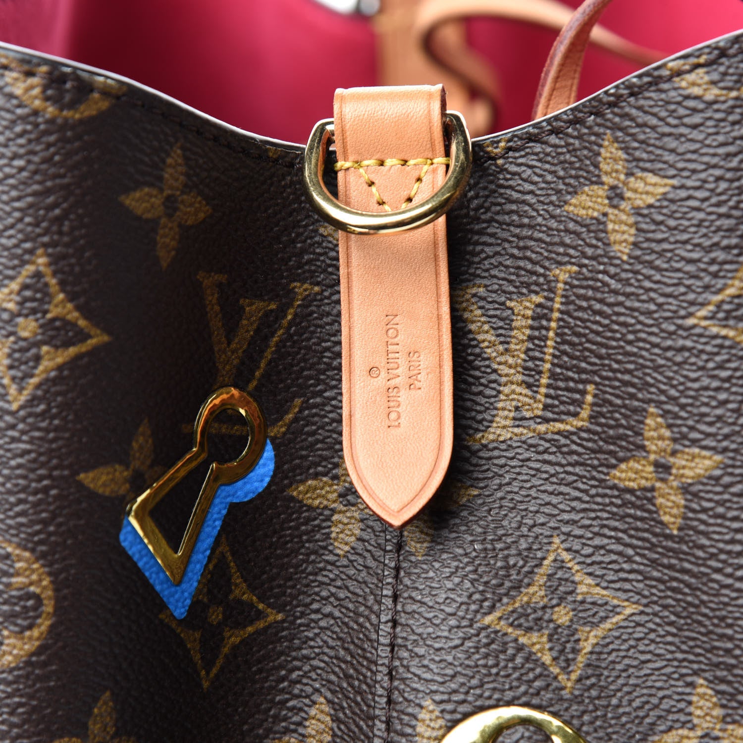 Louis Vuitton Monogram Love Lock Neonoe 8 of 10