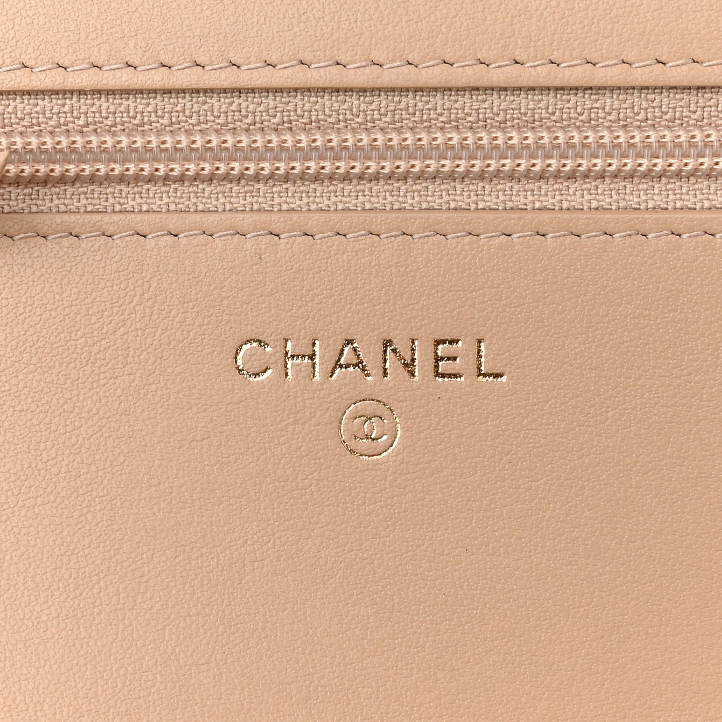 Caviar Quilted CC Filigree Wallet On Chain WOC Beige Black