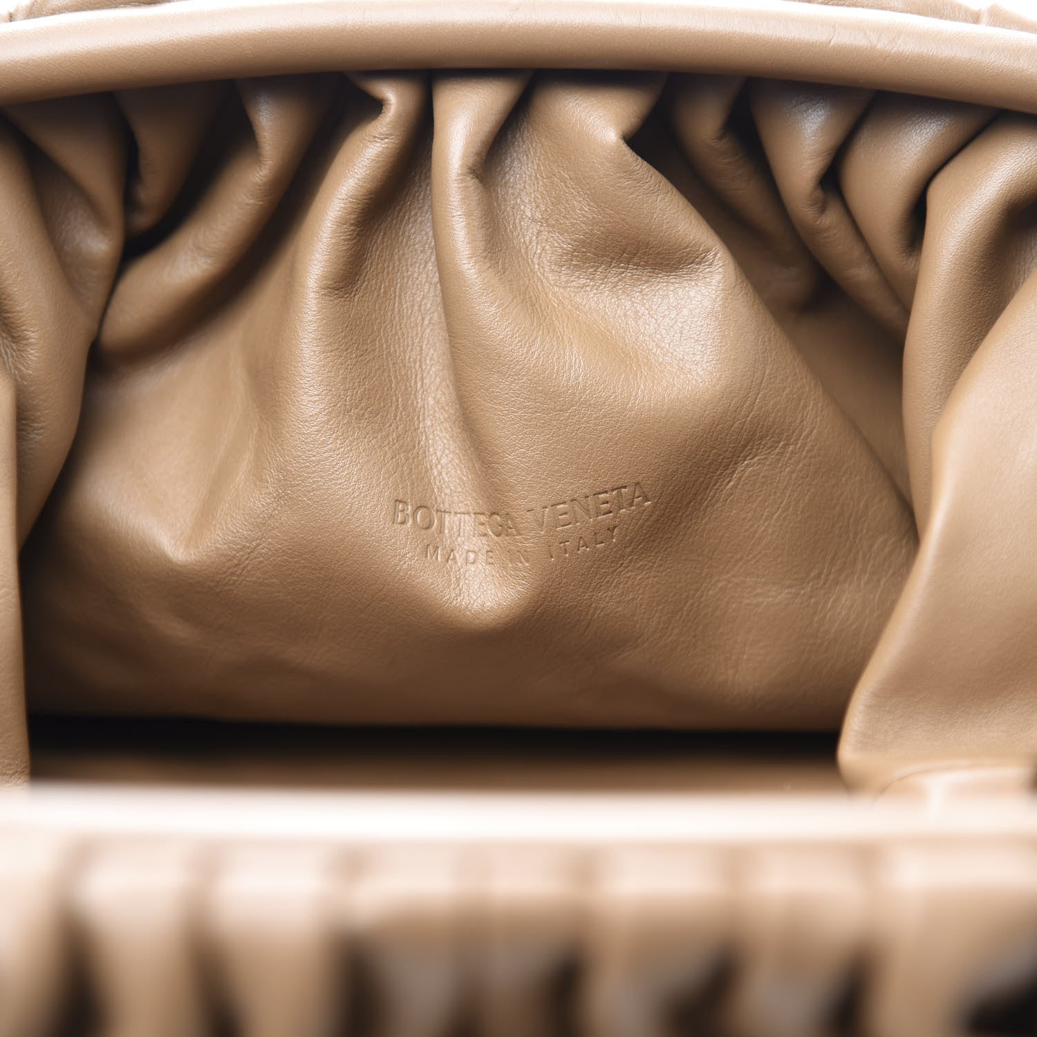 Bottega Veneta Smooth Butter Calf The Pouch Oversized Clutch Cammello 4 of 8