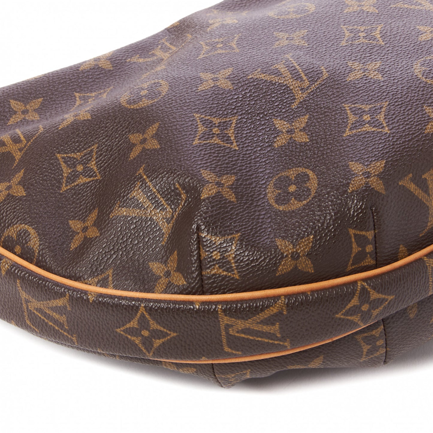 Monogram Croissant MM