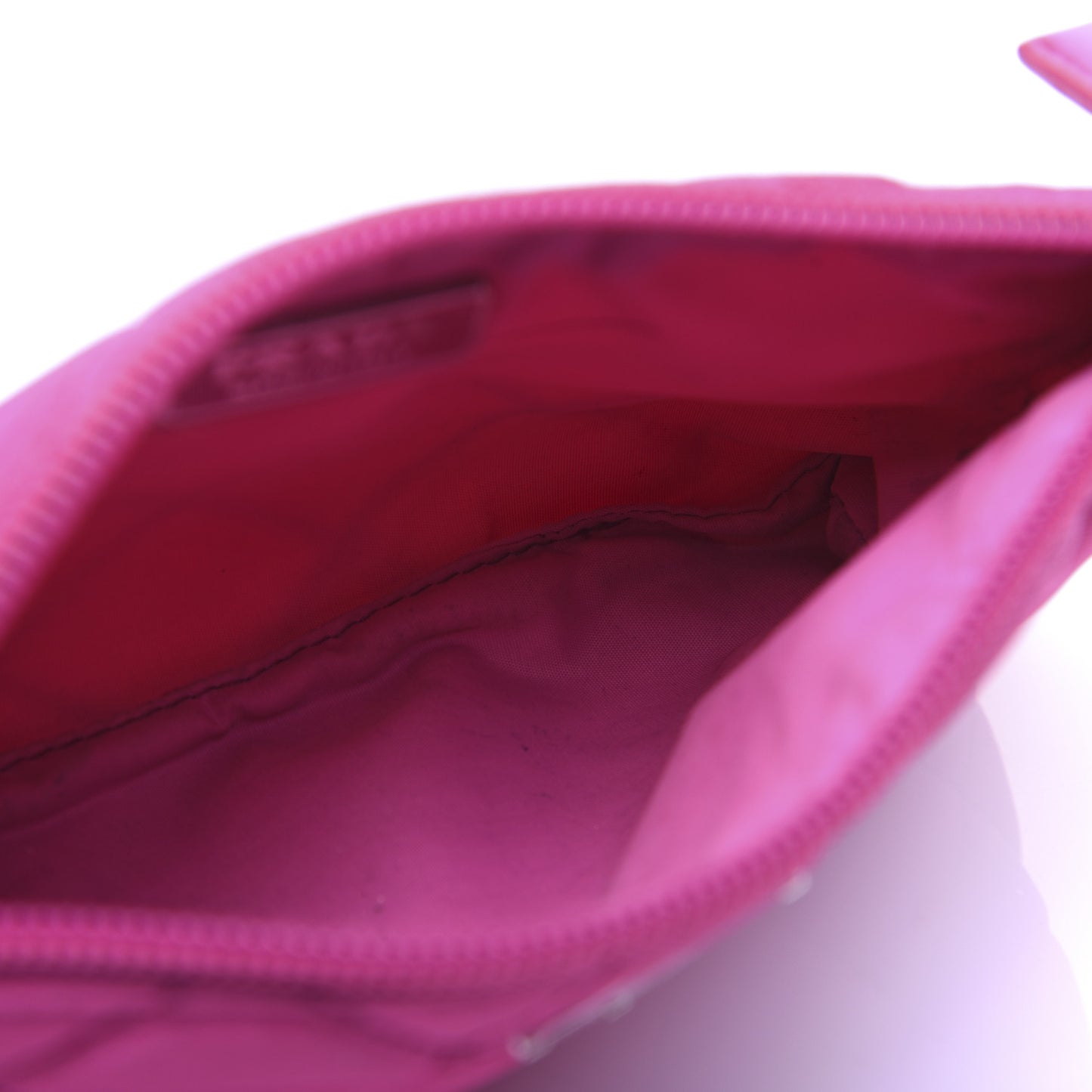 Nylon Tessuto Impuntu Pouch Fuxia