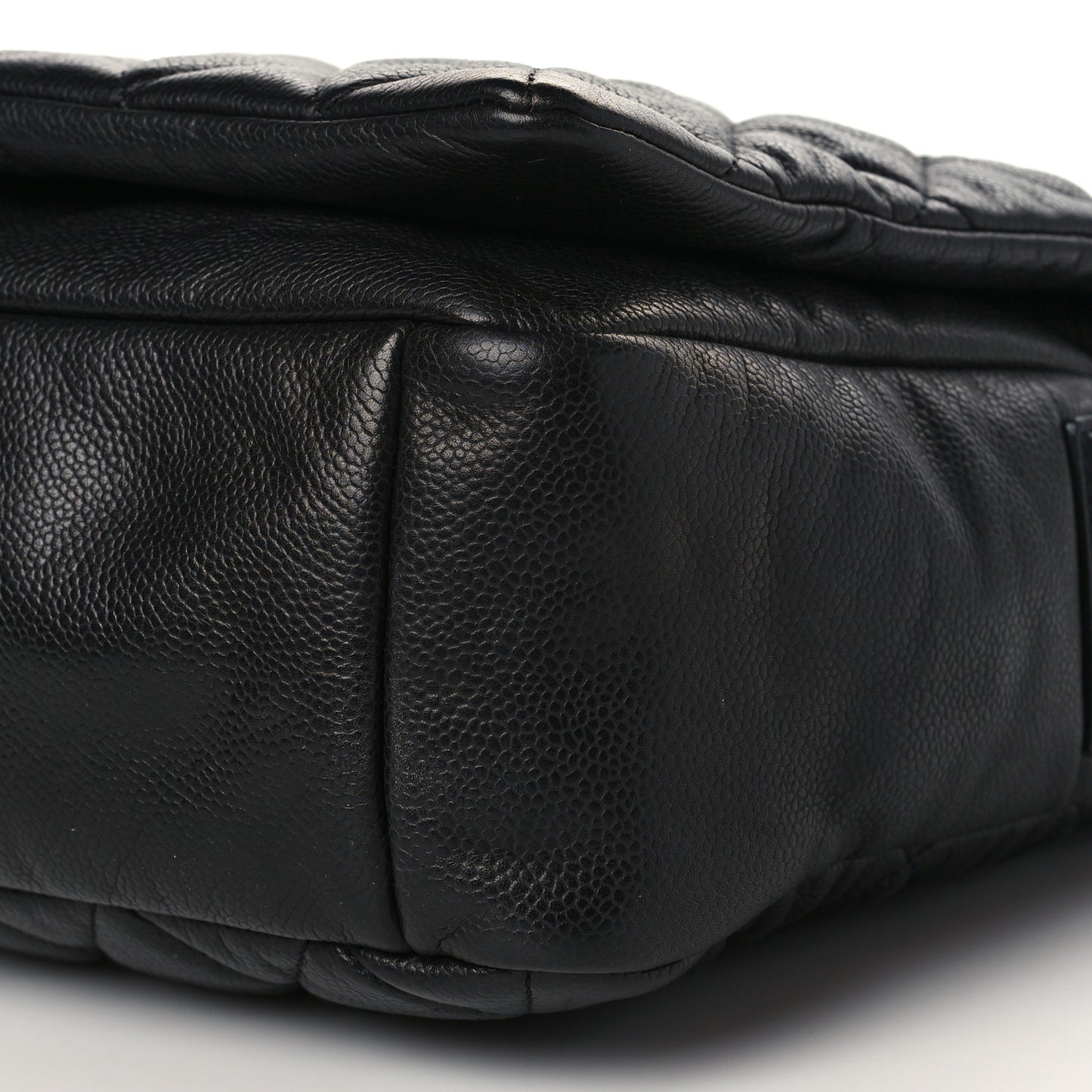 Caviar Quilted Coco Cocoon Messenger Black