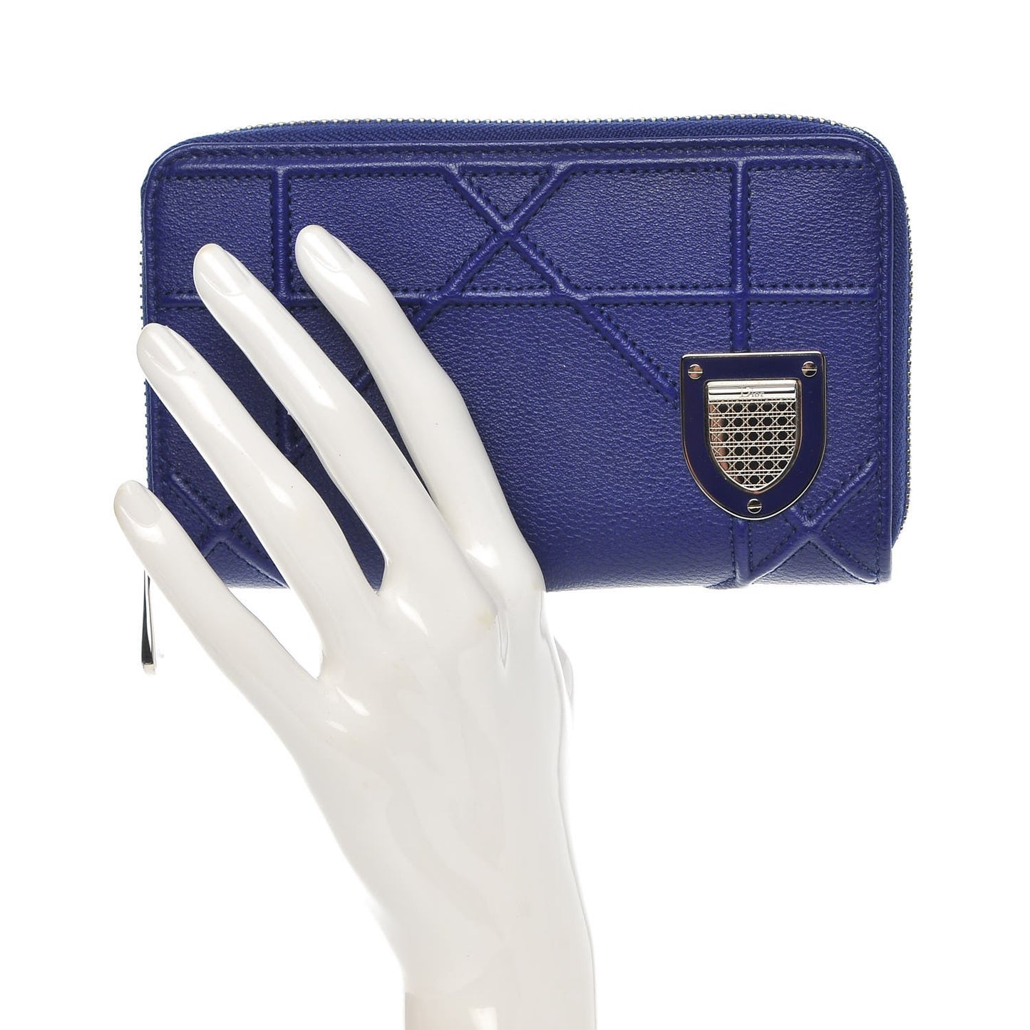 Grained Calfskin Cannage Medium Diorama Voyageur Wallet Blue