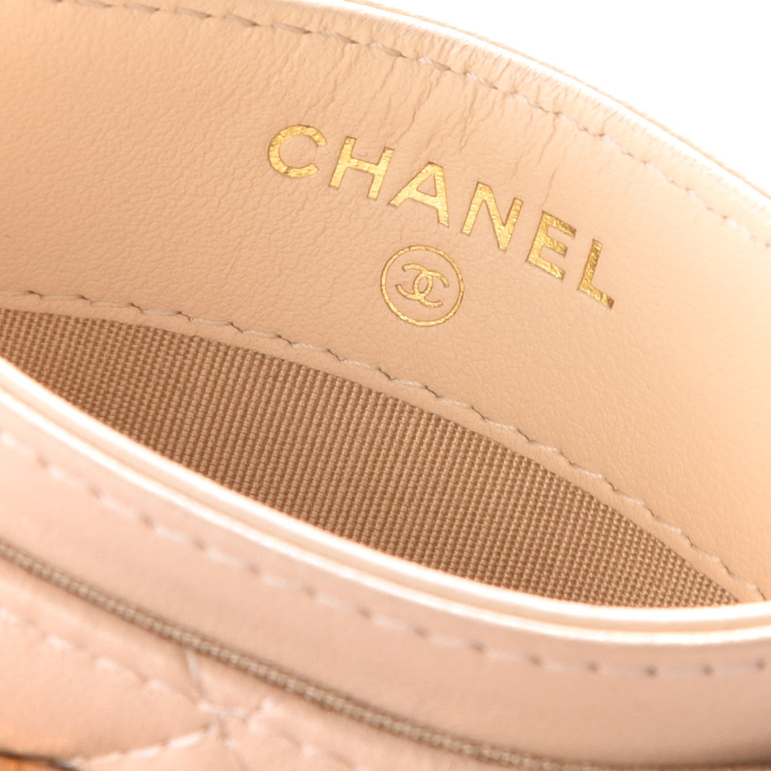 Chanel Shiny Goatskin Quilted Chanel 19 Card Holder Beige 7 of 11