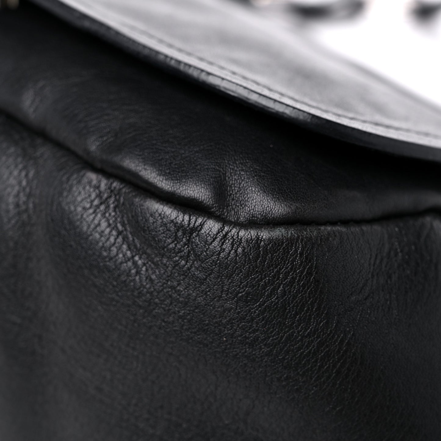 Vitello Daino Flap Shoulder Bag Black
