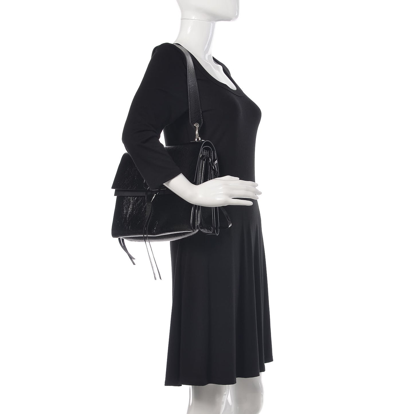 Textured Patent Calfskin Medium Vring Shoulder Bag Black