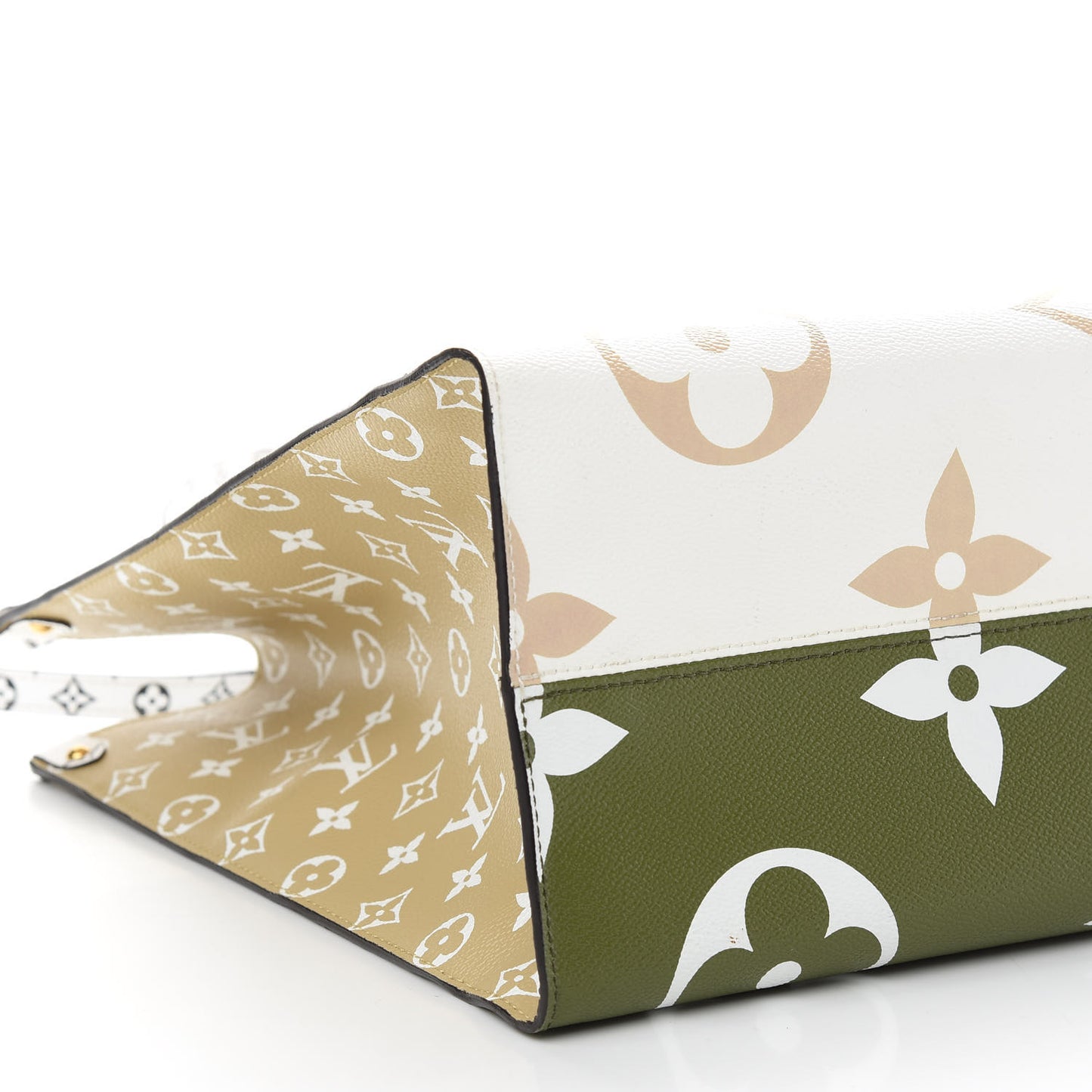 Monogram Giant Onthego GM Kaki Beige