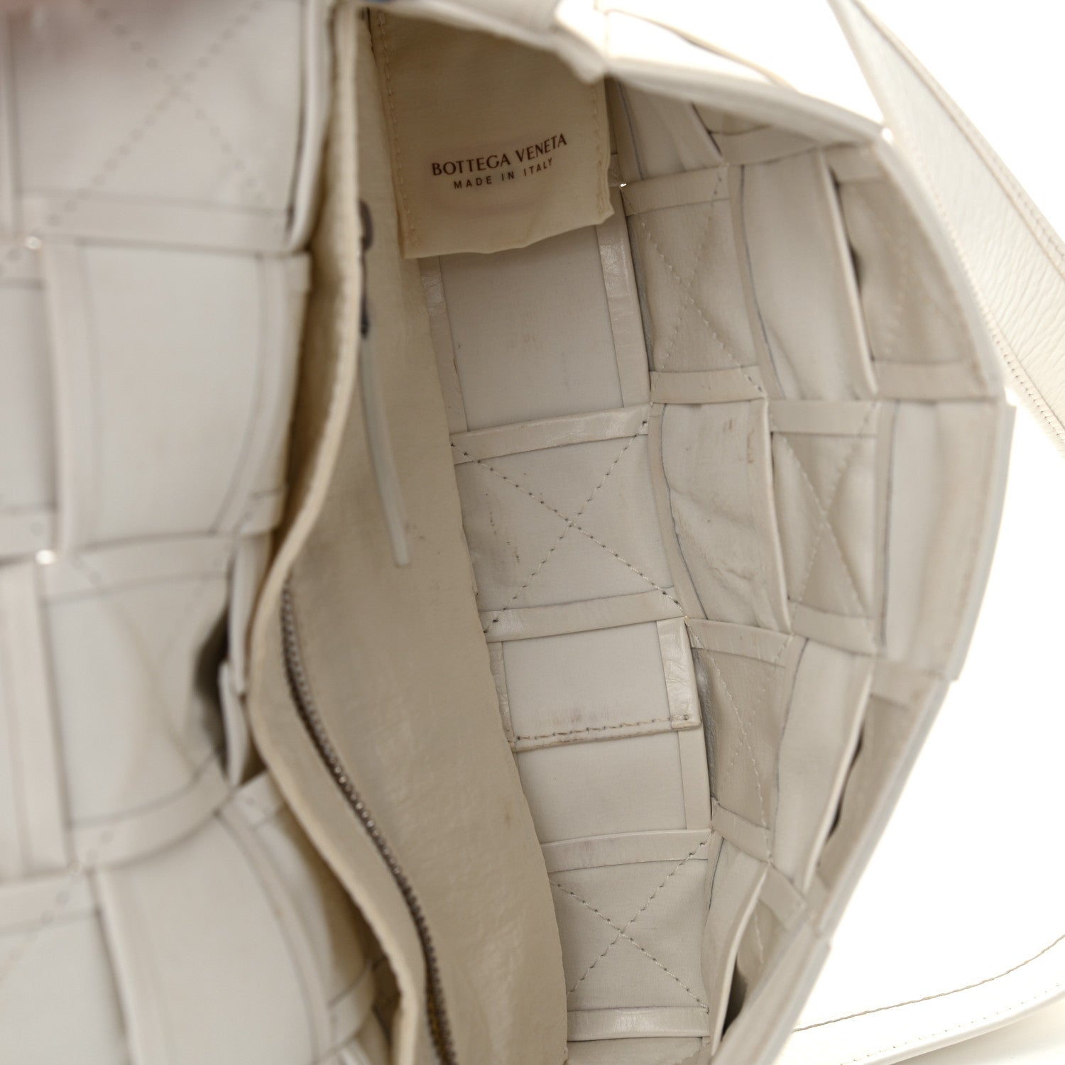 Bottega Veneta Lambskin Maxi Intrecciato Cassette Crossbody Bag White 5 of 16
