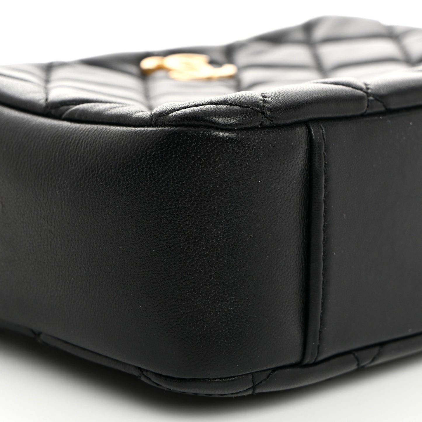 Lambskin Quilted CC Pearl Crush Camera Case Black