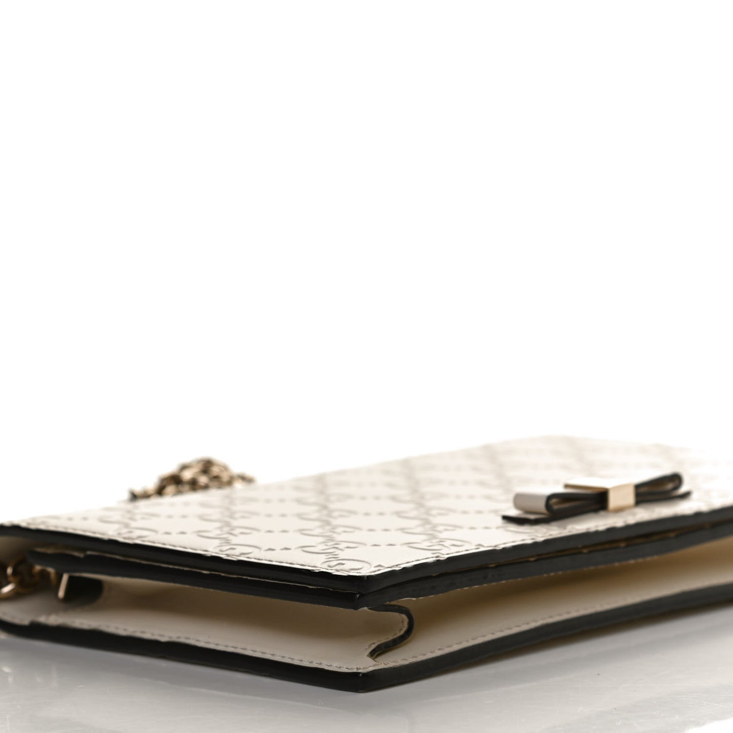 Guccissima Signature Bowy Chain Wallet Mystic White