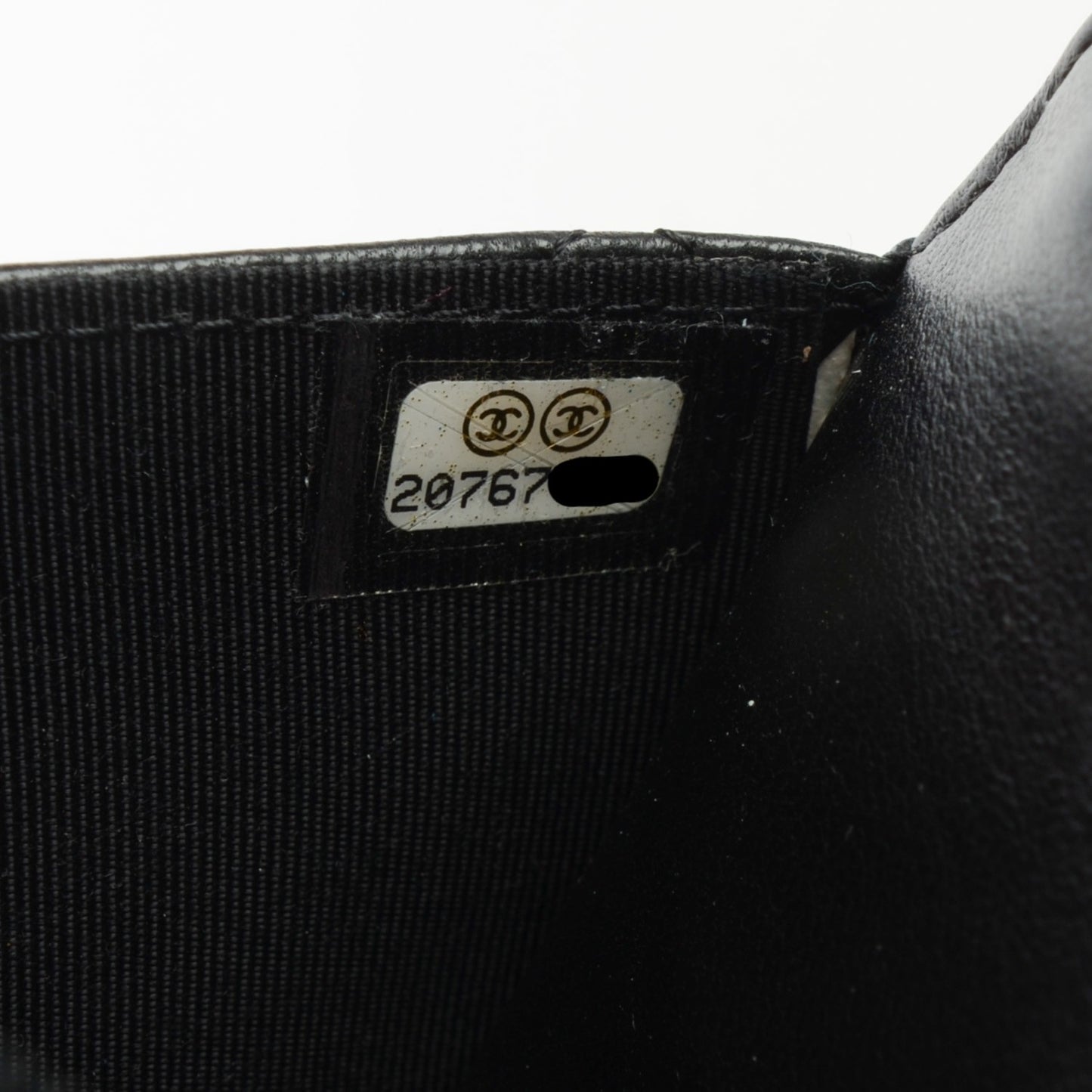 Lambskin Quilted Wallet On Chain WOC Black