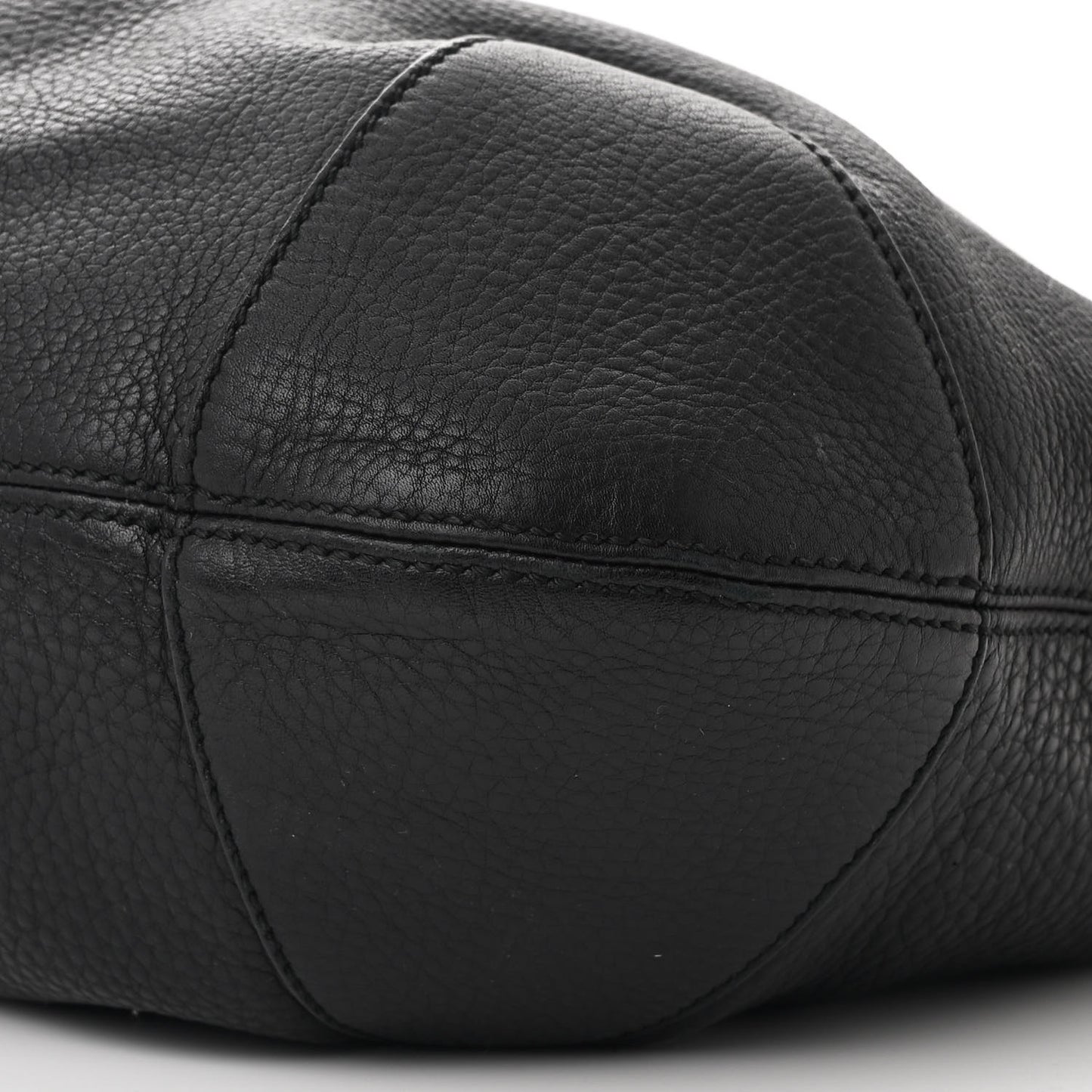 Pebbled Calfskin Medium Soho Chain Hobo Black