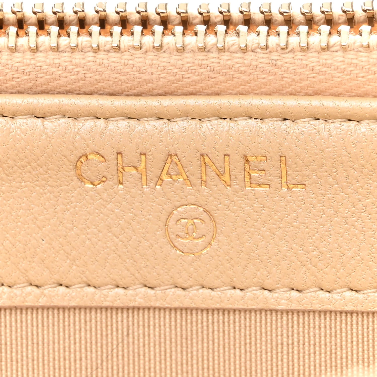 Chanel Iridescent Lambskin Quilted Pearl Clutch With Chain Beige 8 of 14