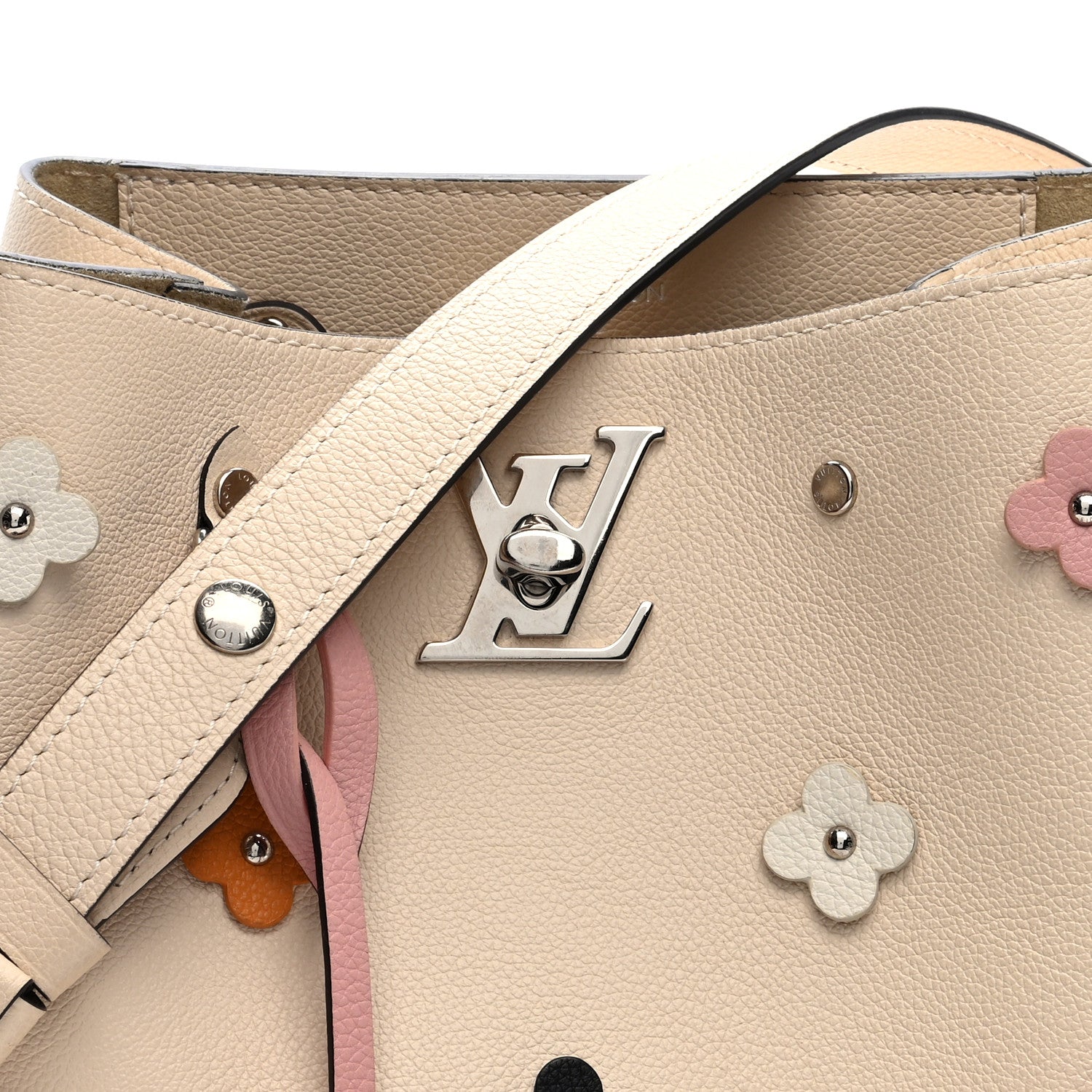 Louis Vuitton Calfskin Flowers Lockme Bucket Creme 7 of 10