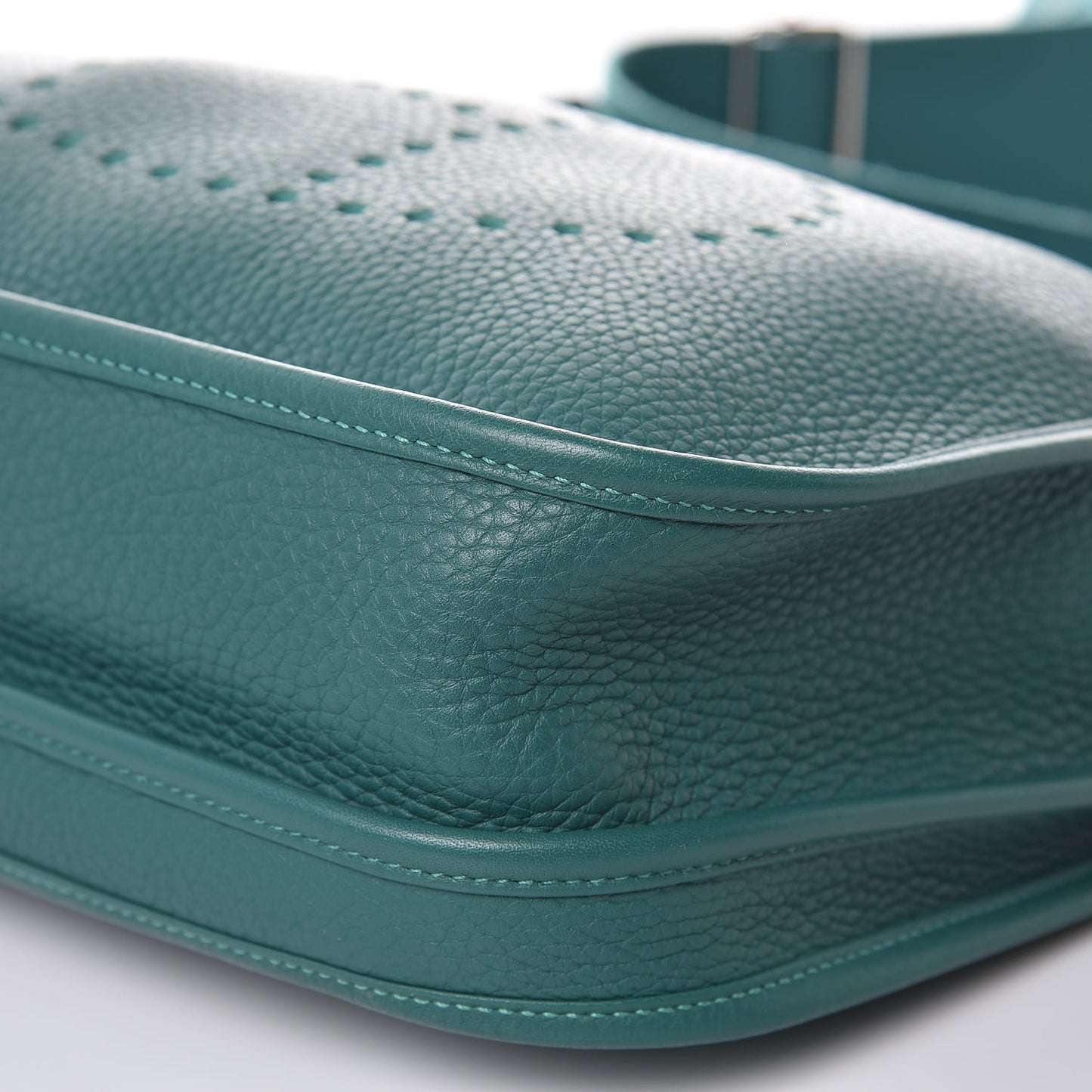 Taurillon Clemence Evelyne III PM Malachite