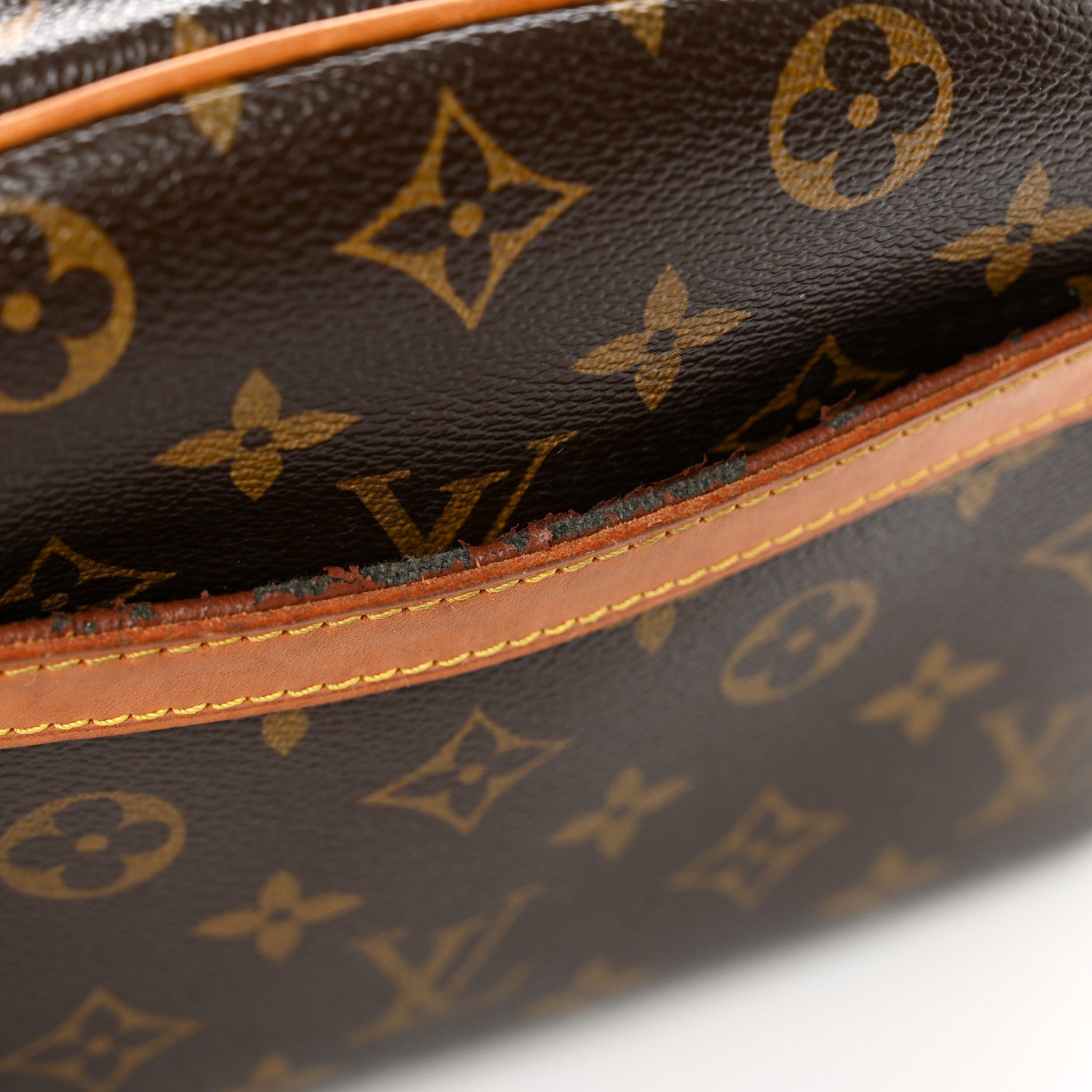 Louis Vuitton Monogram Blois 9 of 13