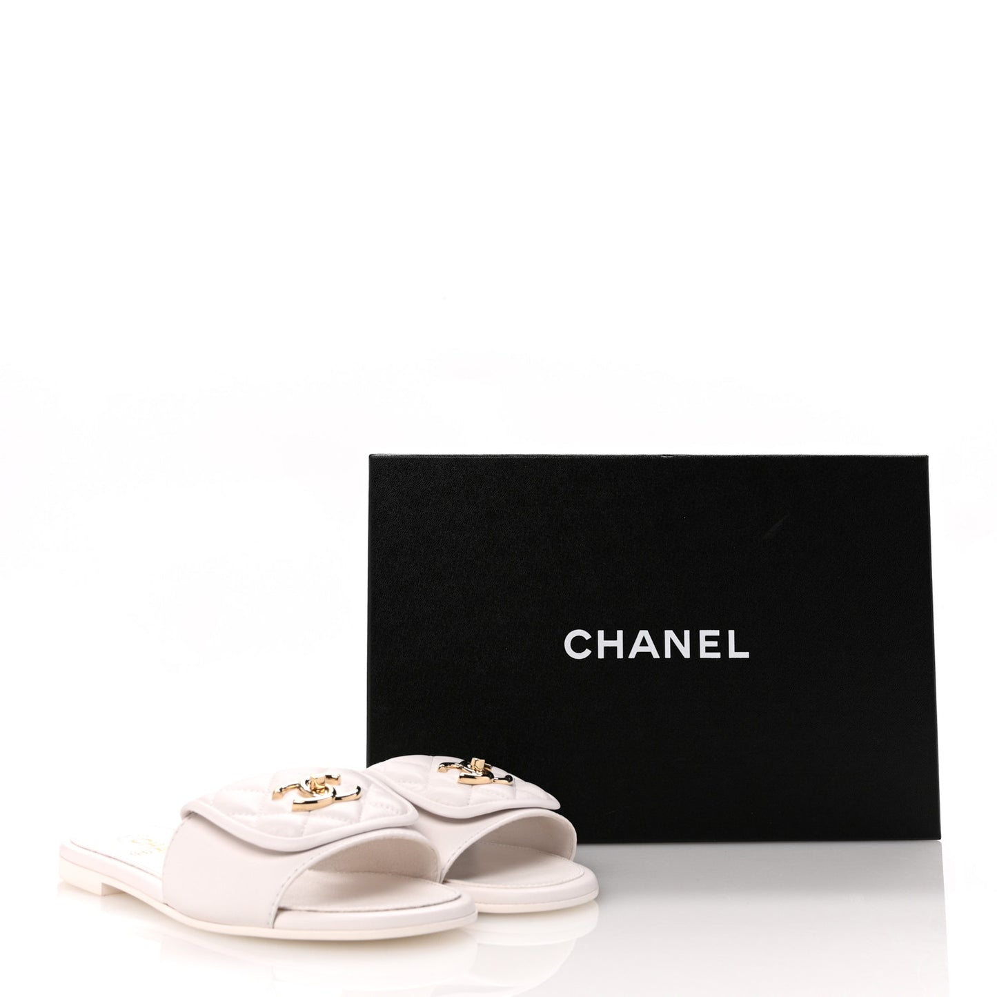 Lambskin Quilted Turnlock Flat Mules 36 White