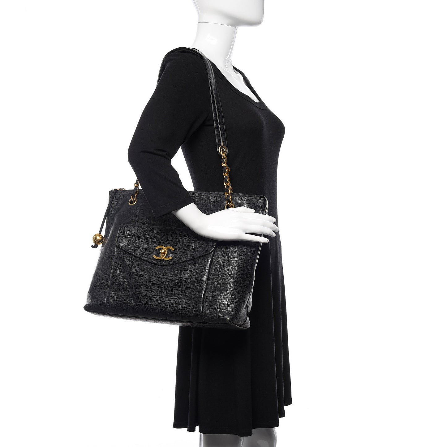 Caviar CC Shoulder Bag Black