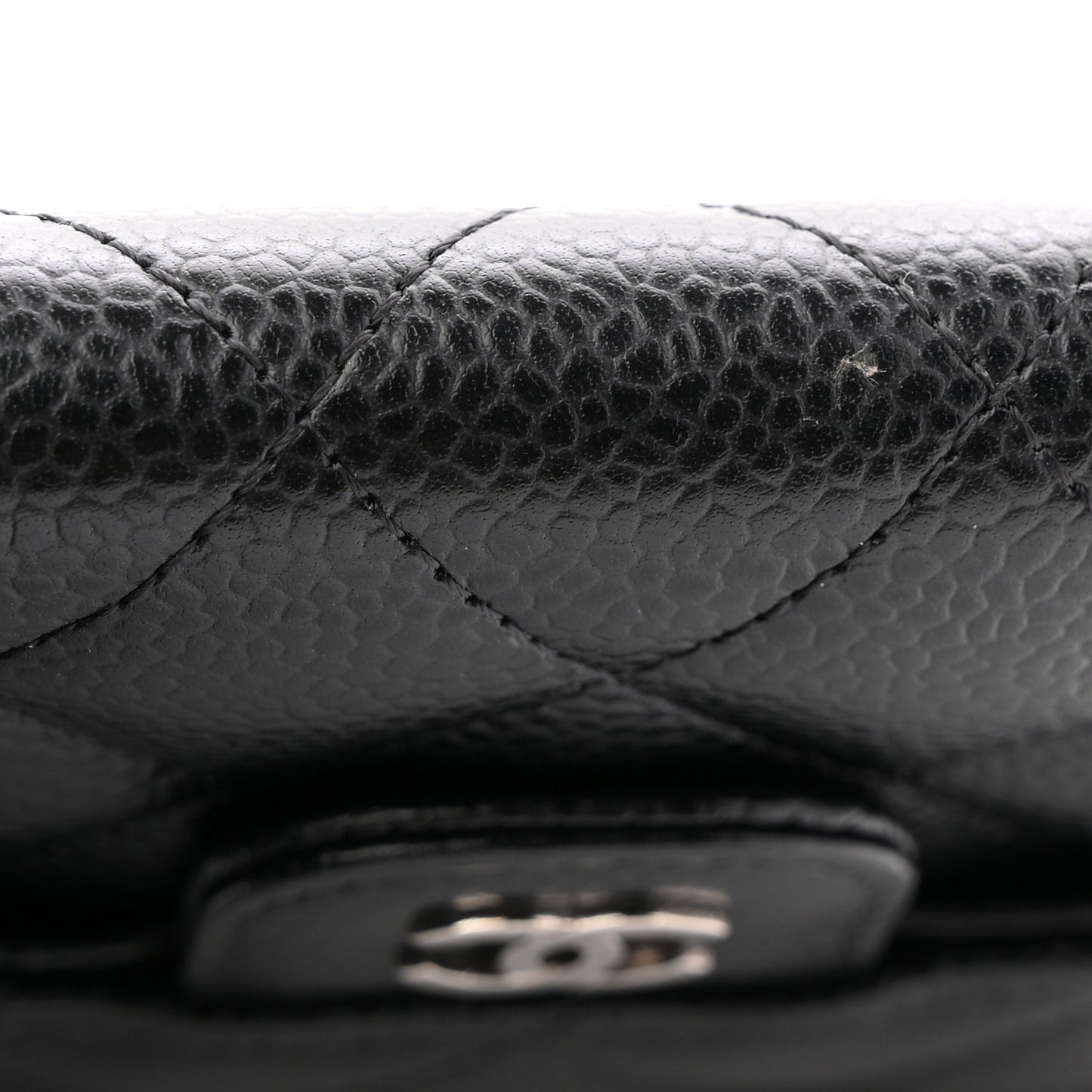 Caviar Quilted Compact Flap Wallet Black 39.5 Ivory Black