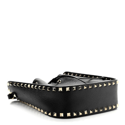 Valentino Garavani Grained Calfskin Rockstud Bucket Bag Black 4 of 12