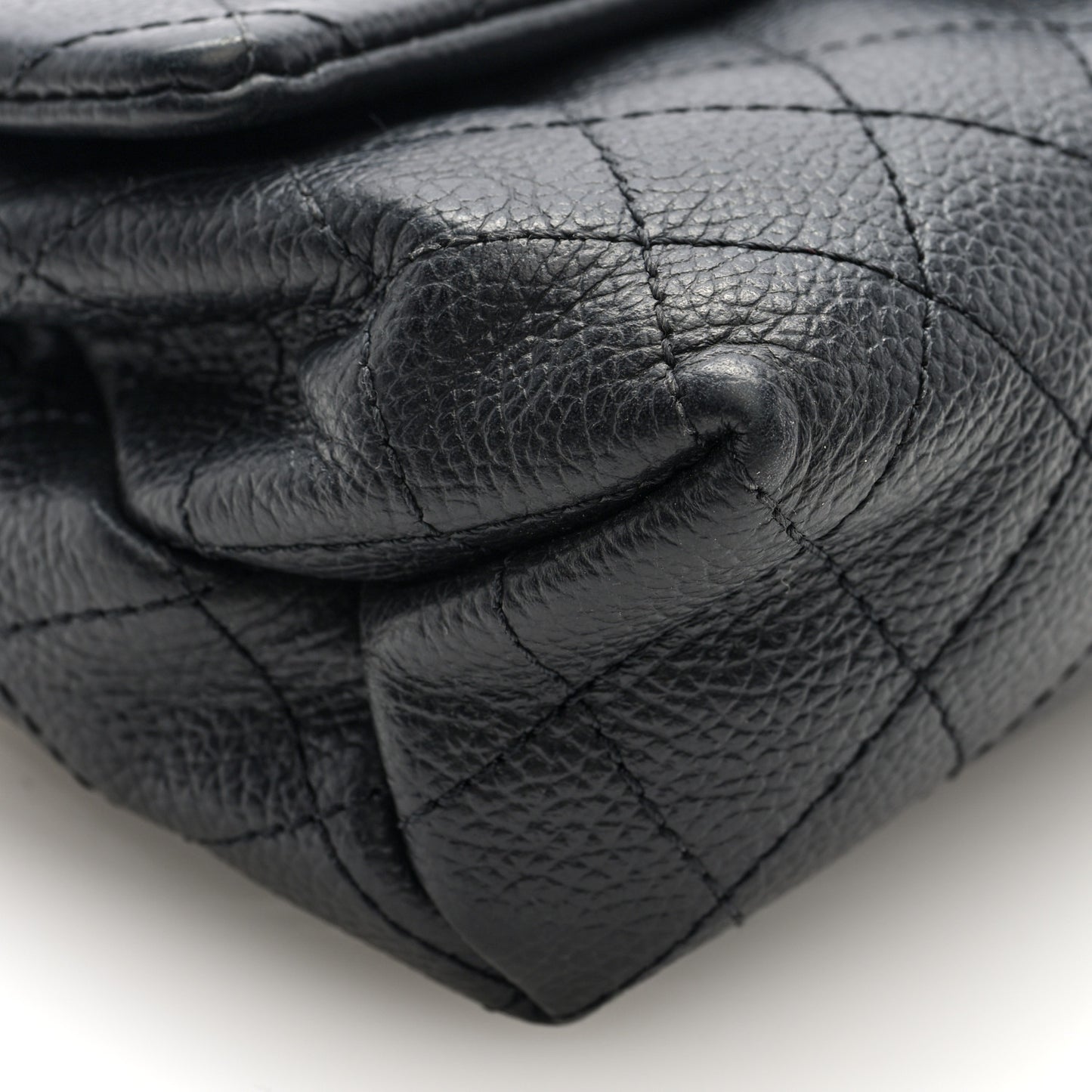 Grained Calfskin Quilted 2.55 Reissue Flap Belt Bag. Clutch Black