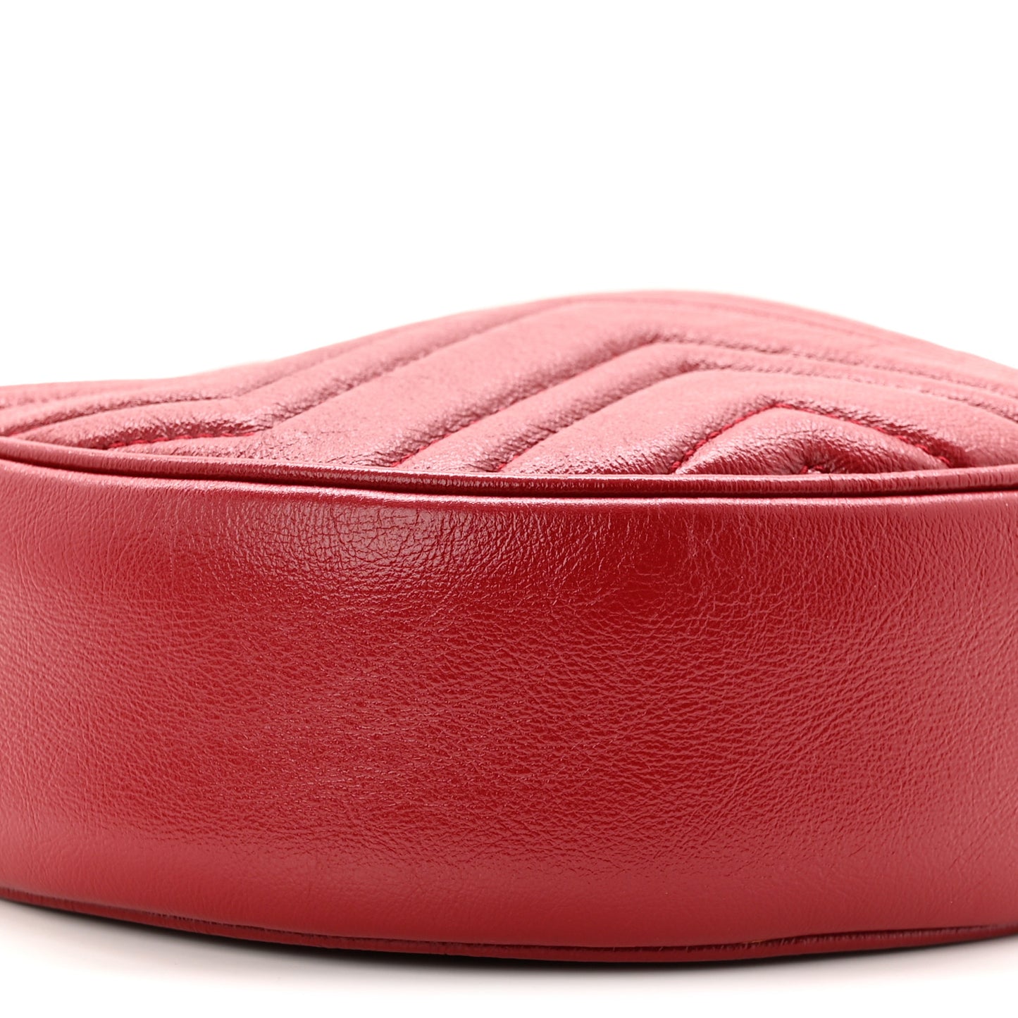 Glazed Calfskin Matelasse Heart Mini GG Marmont Round Shoulder Bag Romantic Cerise