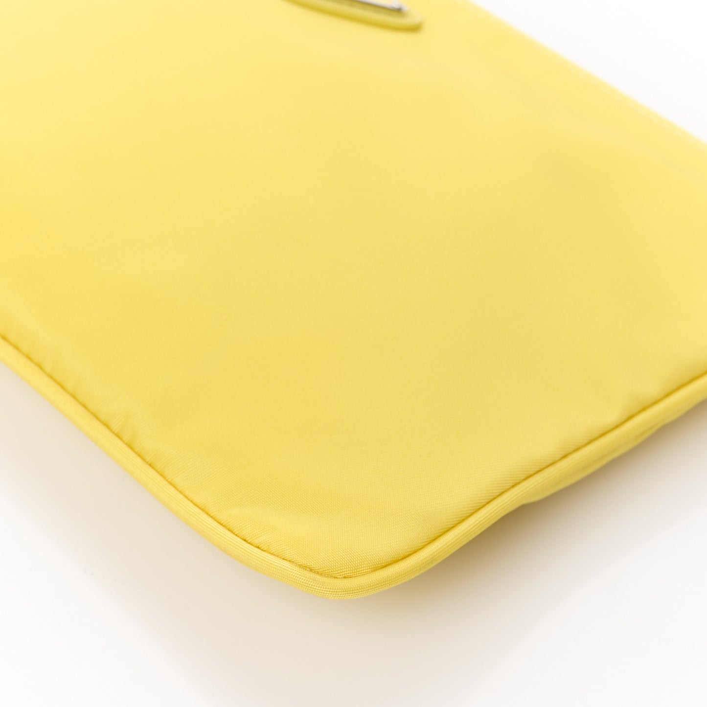 Re-Nylon Vela Pouch Cedro