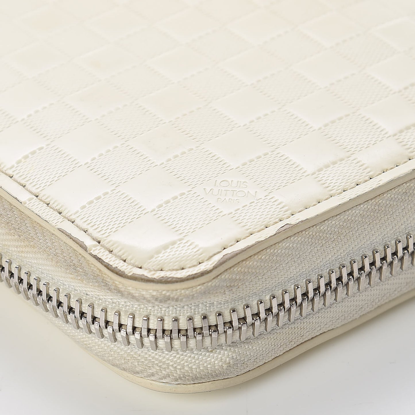 Shiny Calfskin Damier Facette Zippy Wallet Creme