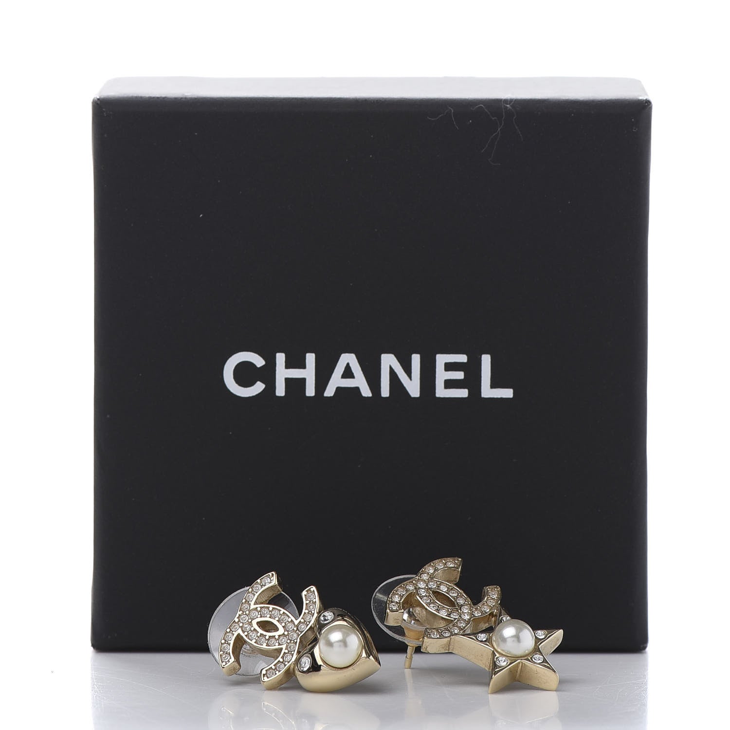 Chanel Crystal Pearl Charming Winter CC Star Heart Earrings Gold 5 of 5