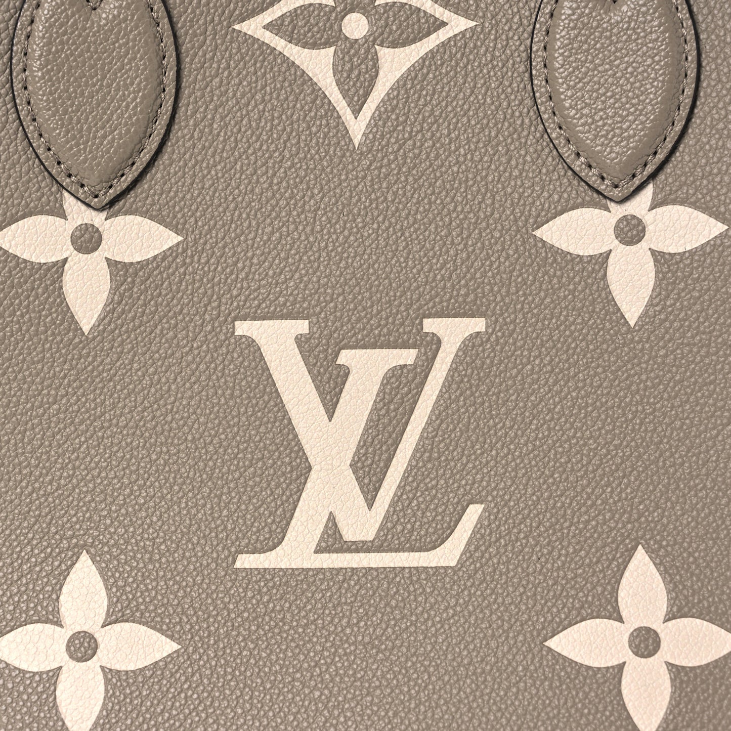 Empreinte Monogram Giant Onthego MM Tourterelle Creme