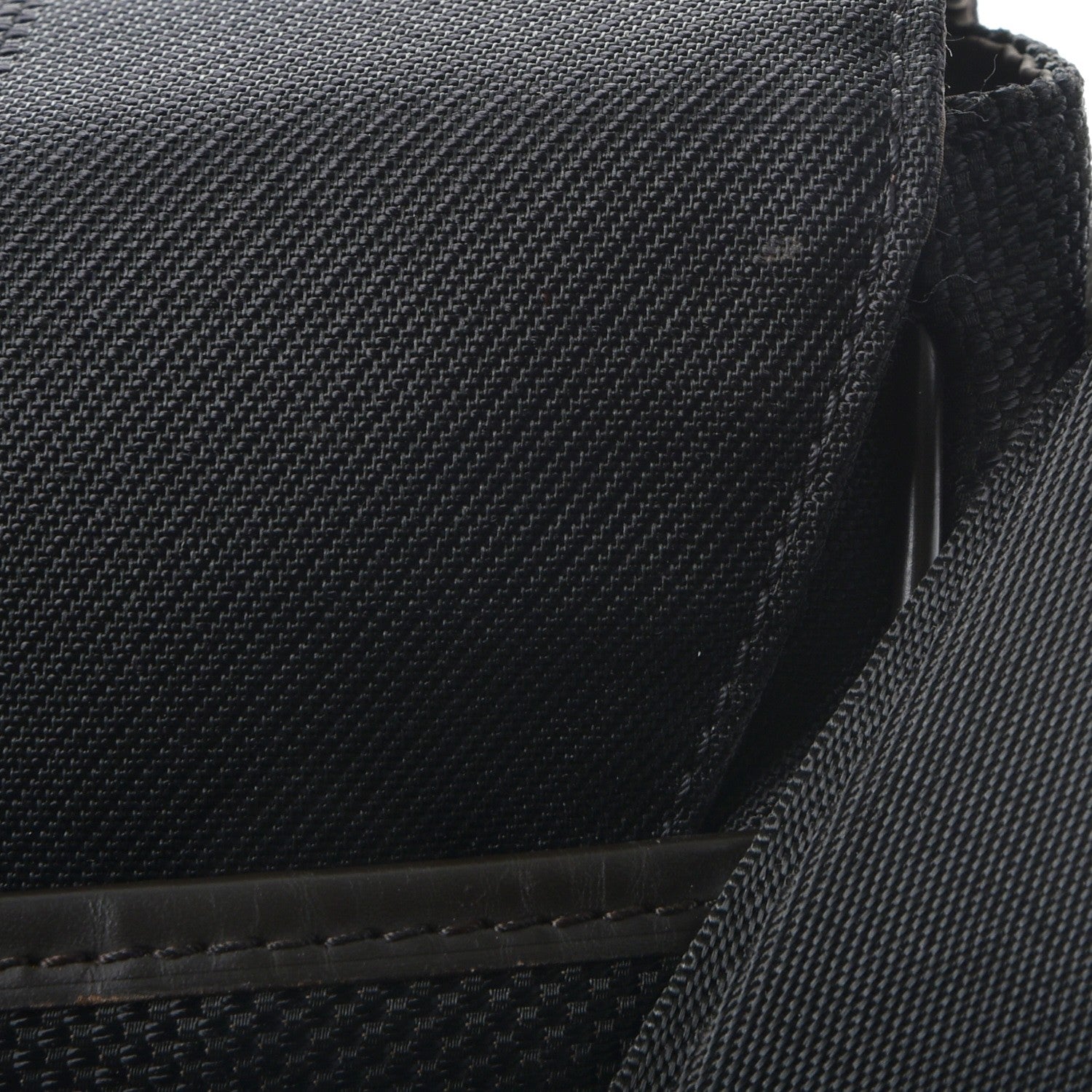 Louis Vuitton Damier Geant Petit Messenger Bag Black 16 of 17
