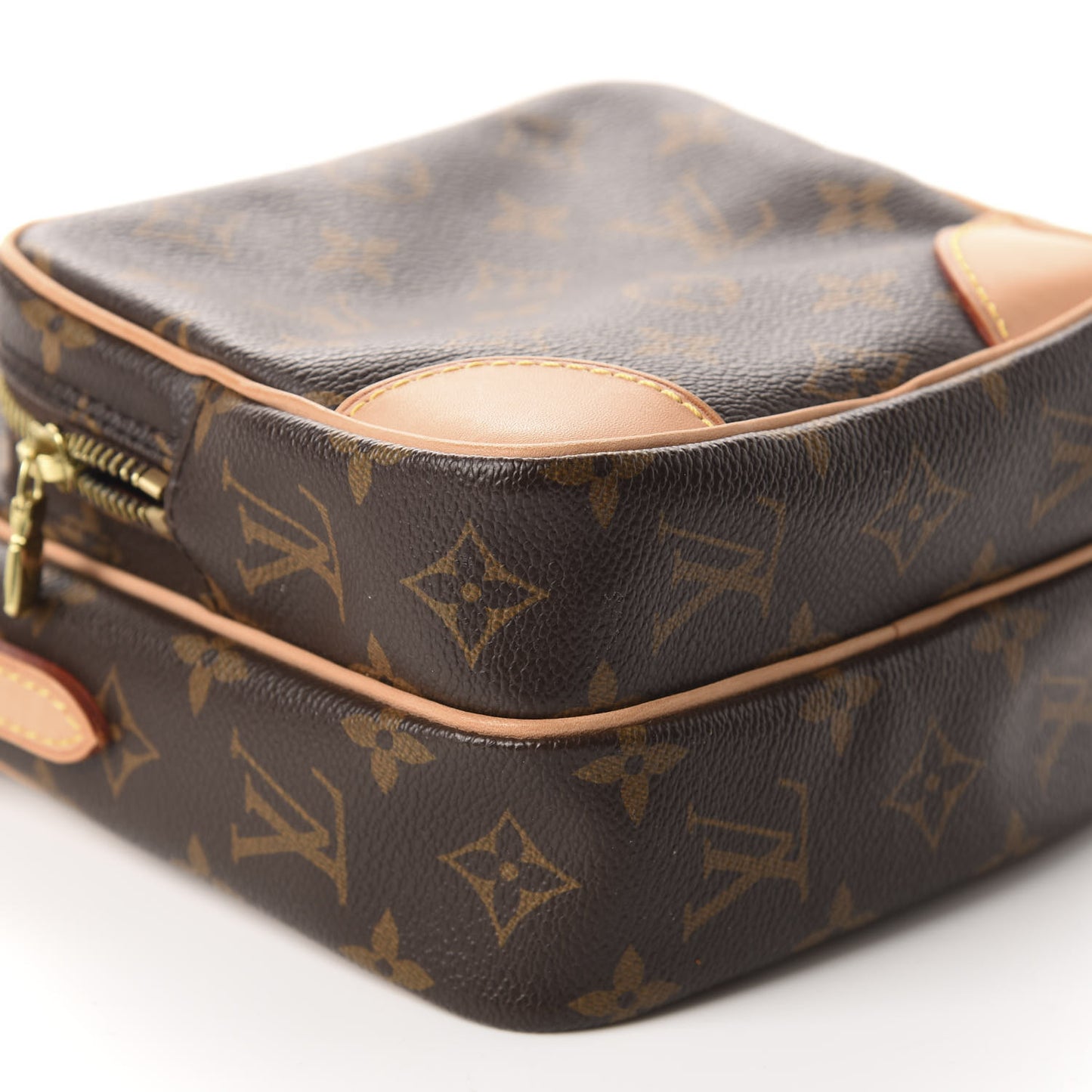 Monogram Amazone