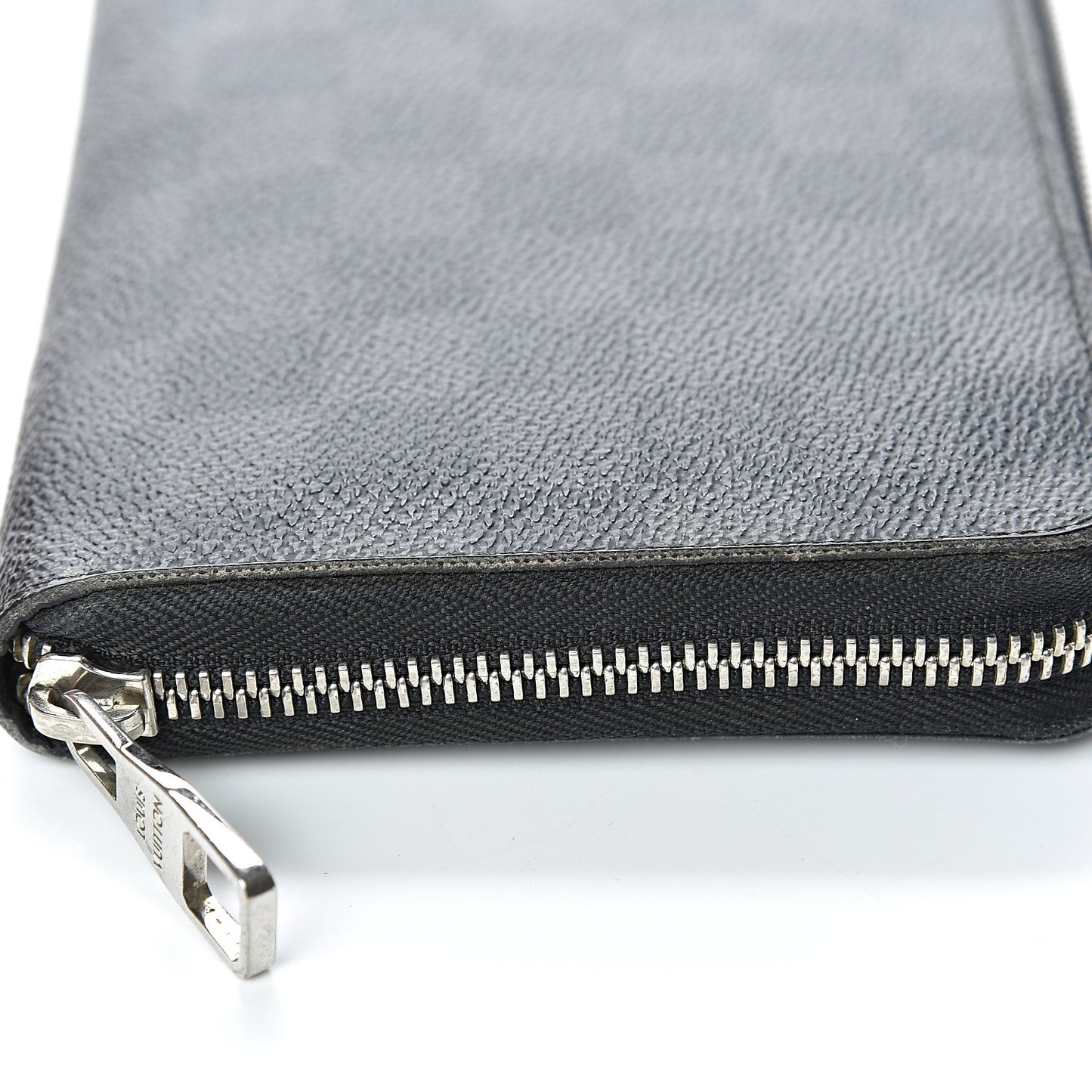 Damier Graphite Zippy Organizer Wallet