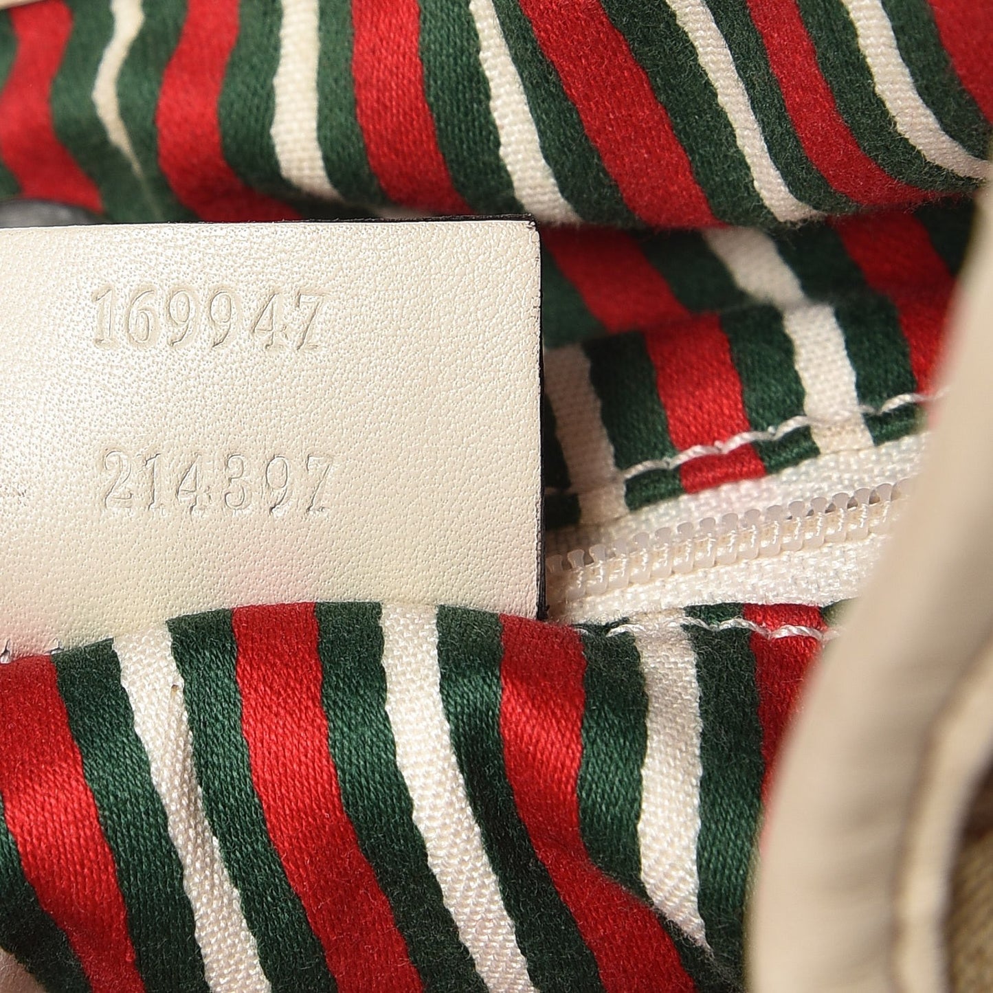 Monogram Medium New Britt Hobo Off White